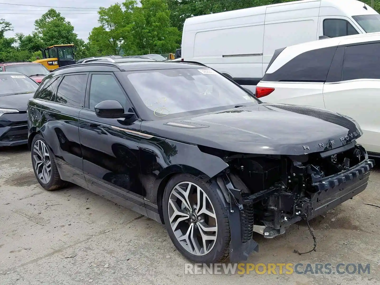 1 Photograph of a damaged car SALYM2EV3KA207379 LAND ROVER RANGE ROVE 2019