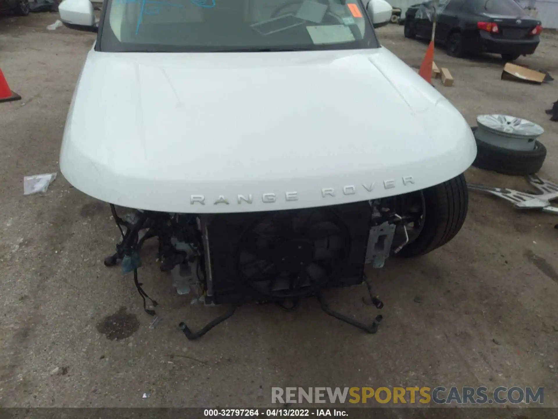 6 Photograph of a damaged car SALGS2RE0KA543177 LAND ROVER RANGE ROVER 2019