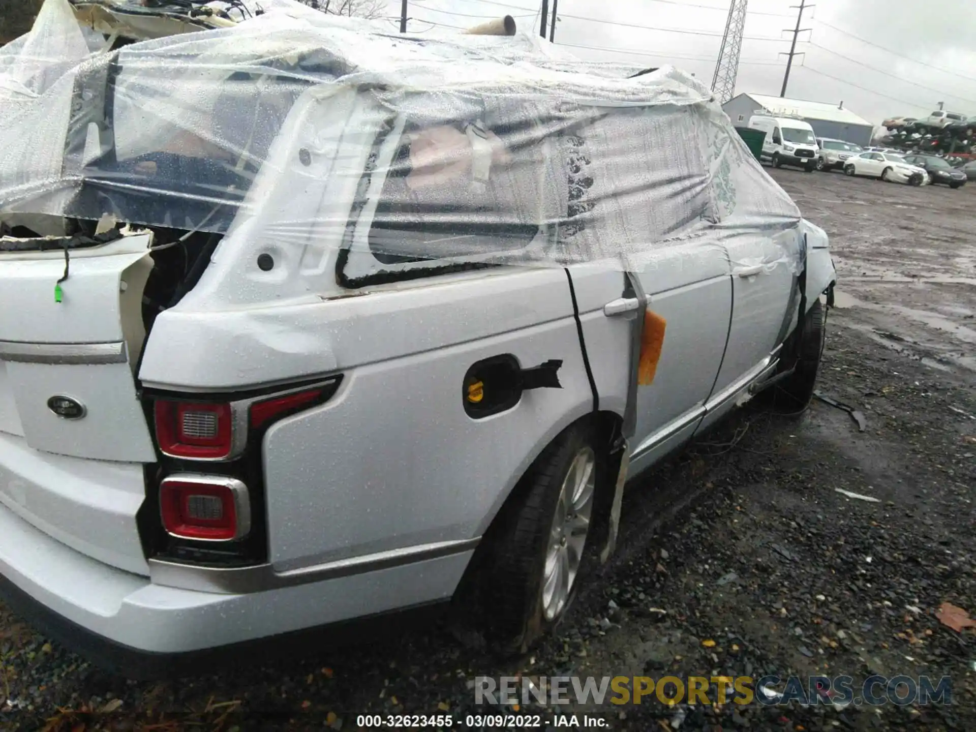 4 Photograph of a damaged car SALGS2RK7KA543781 LAND ROVER RANGE ROVER 2019