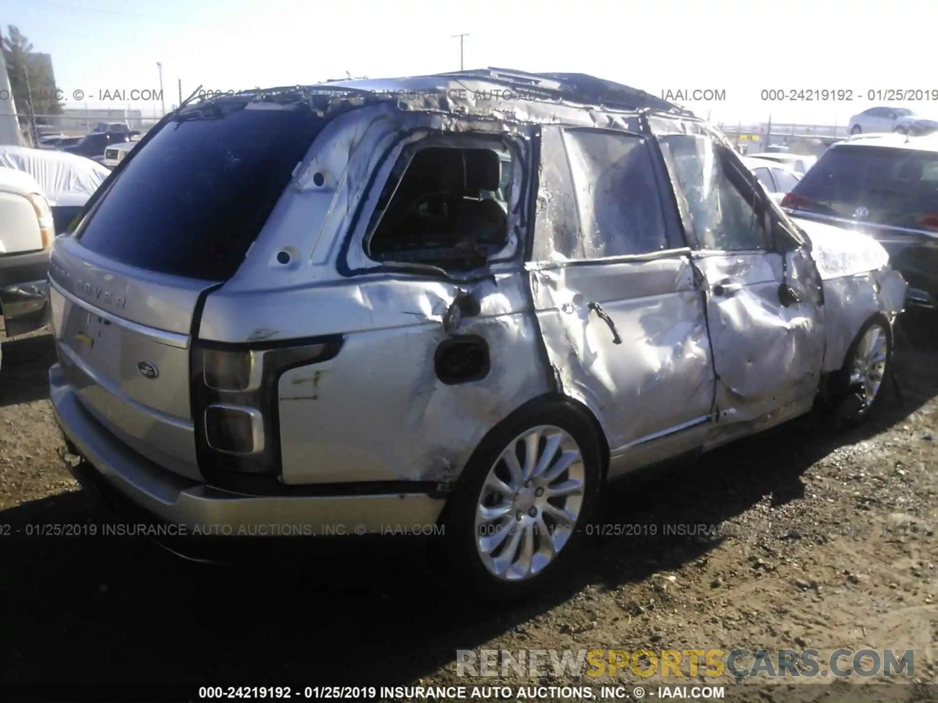 4 Photograph of a damaged car SALGS2SV3KA527601 LAND ROVER RANGE ROVER 2019