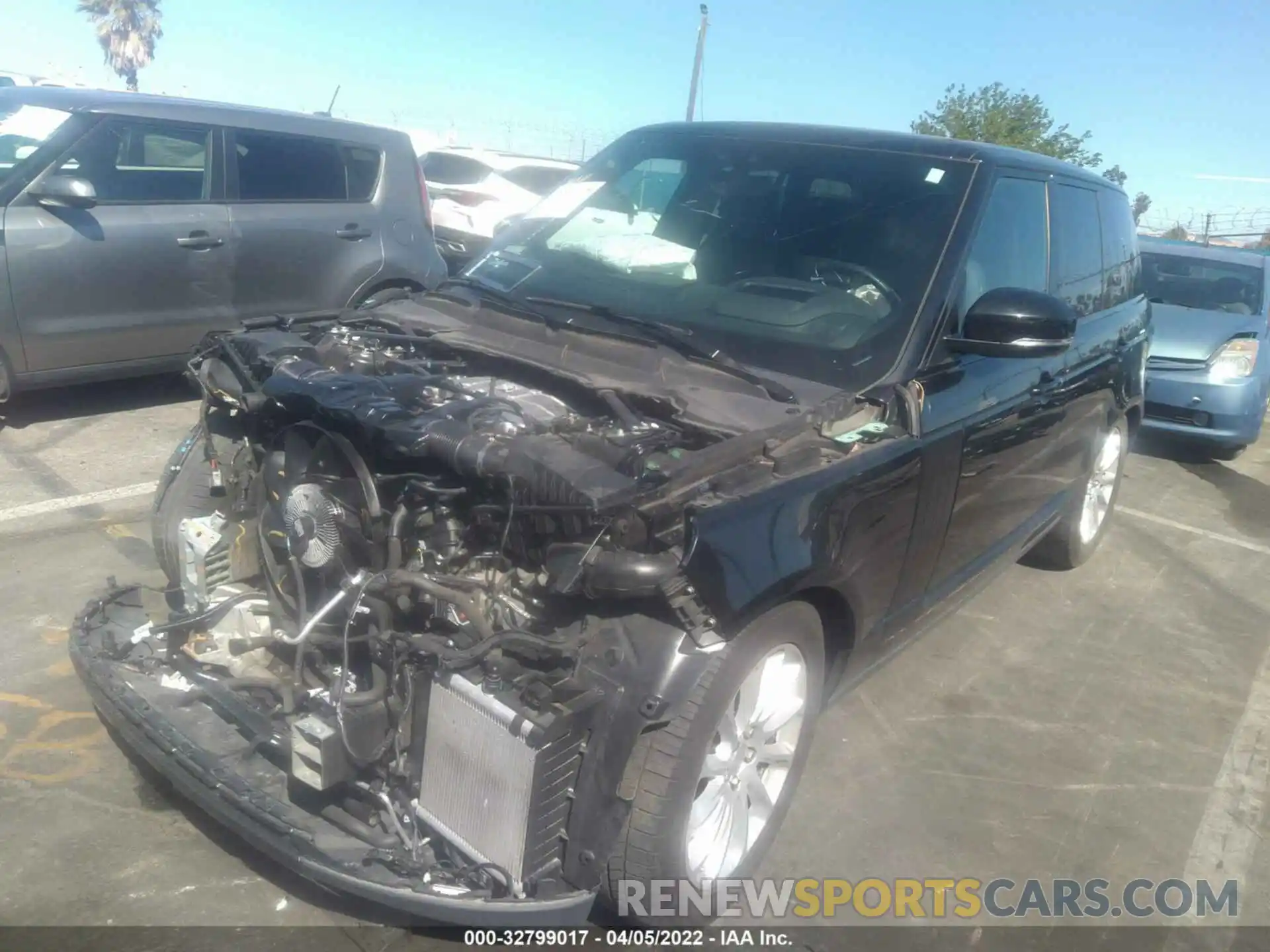 2 Photograph of a damaged car SALGS2SV5KA560101 LAND ROVER RANGE ROVER 2019