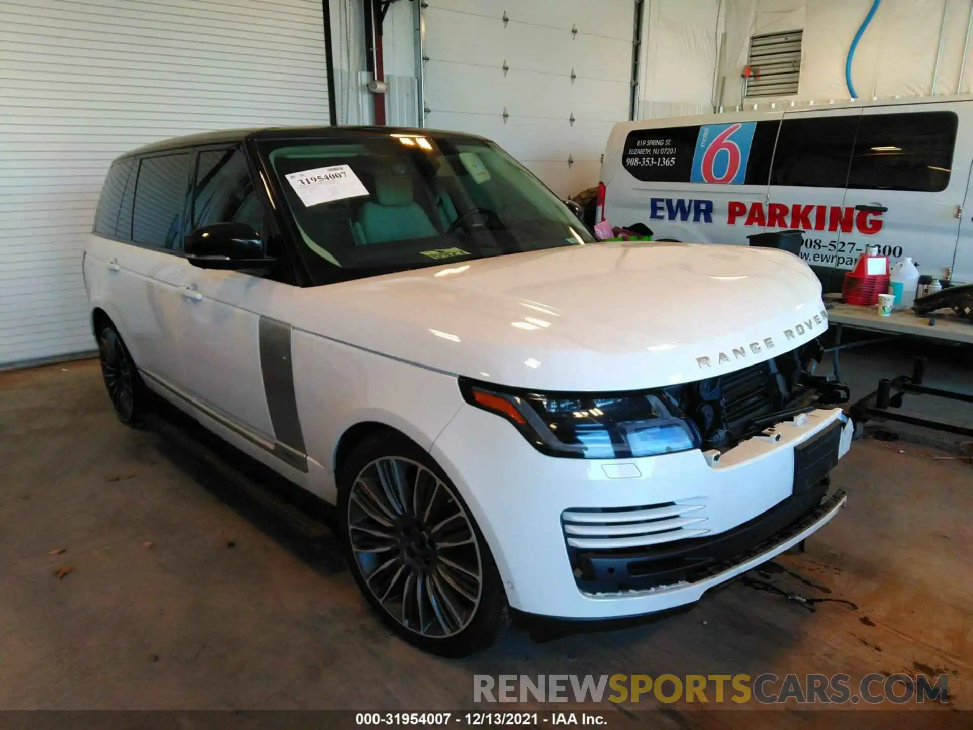 1 Фотография поврежденного автомобиля SALGS5RE1KA563472 LAND ROVER RANGE ROVER 2019