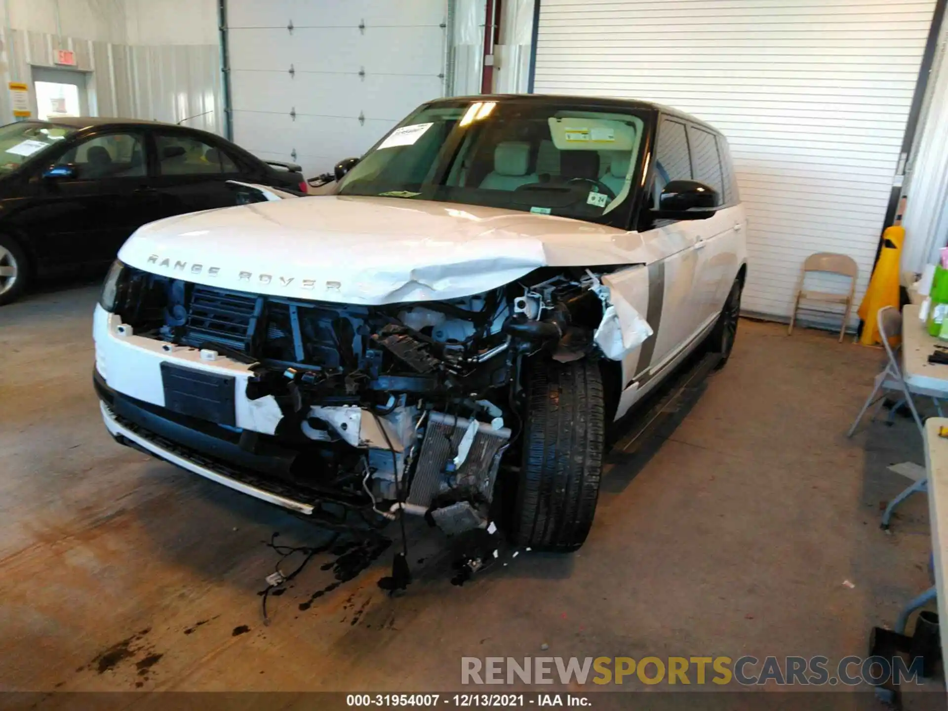 2 Photograph of a damaged car SALGS5RE1KA563472 LAND ROVER RANGE ROVER 2019