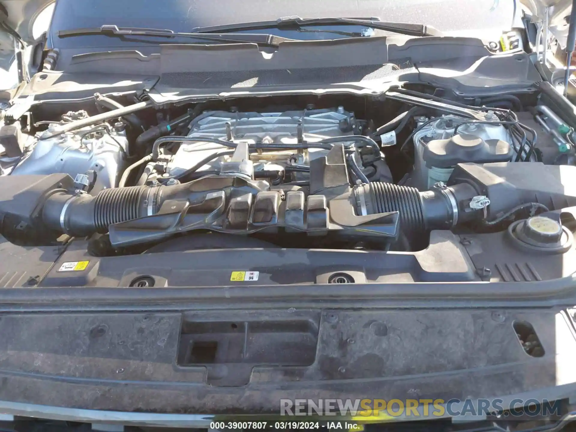 10 Photograph of a damaged car SALGS5RE5KA525310 LAND ROVER RANGE ROVER 2019