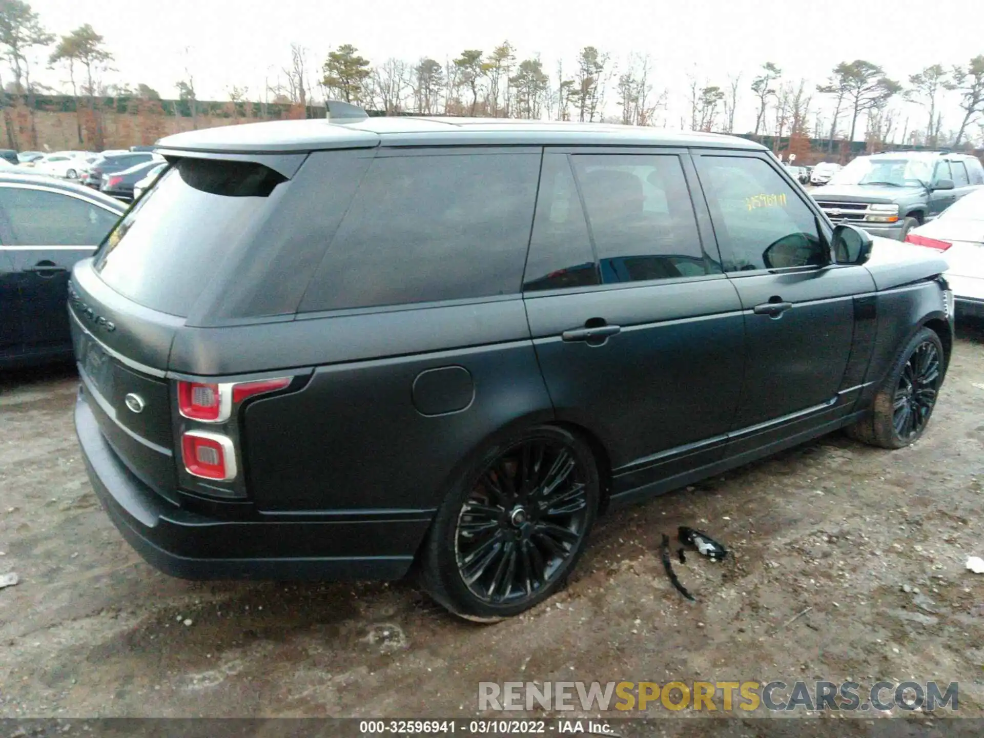 4 Photograph of a damaged car SALGS2RU0LA406247 LAND ROVER RANGE ROVER 2020