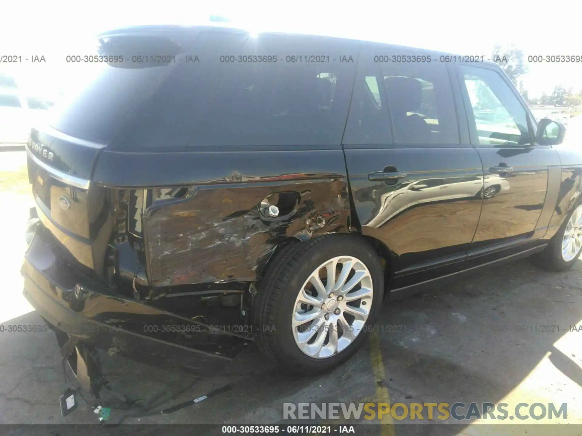 6 Photograph of a damaged car SALGS2RU0LA570663 LAND ROVER RANGE ROVER 2020