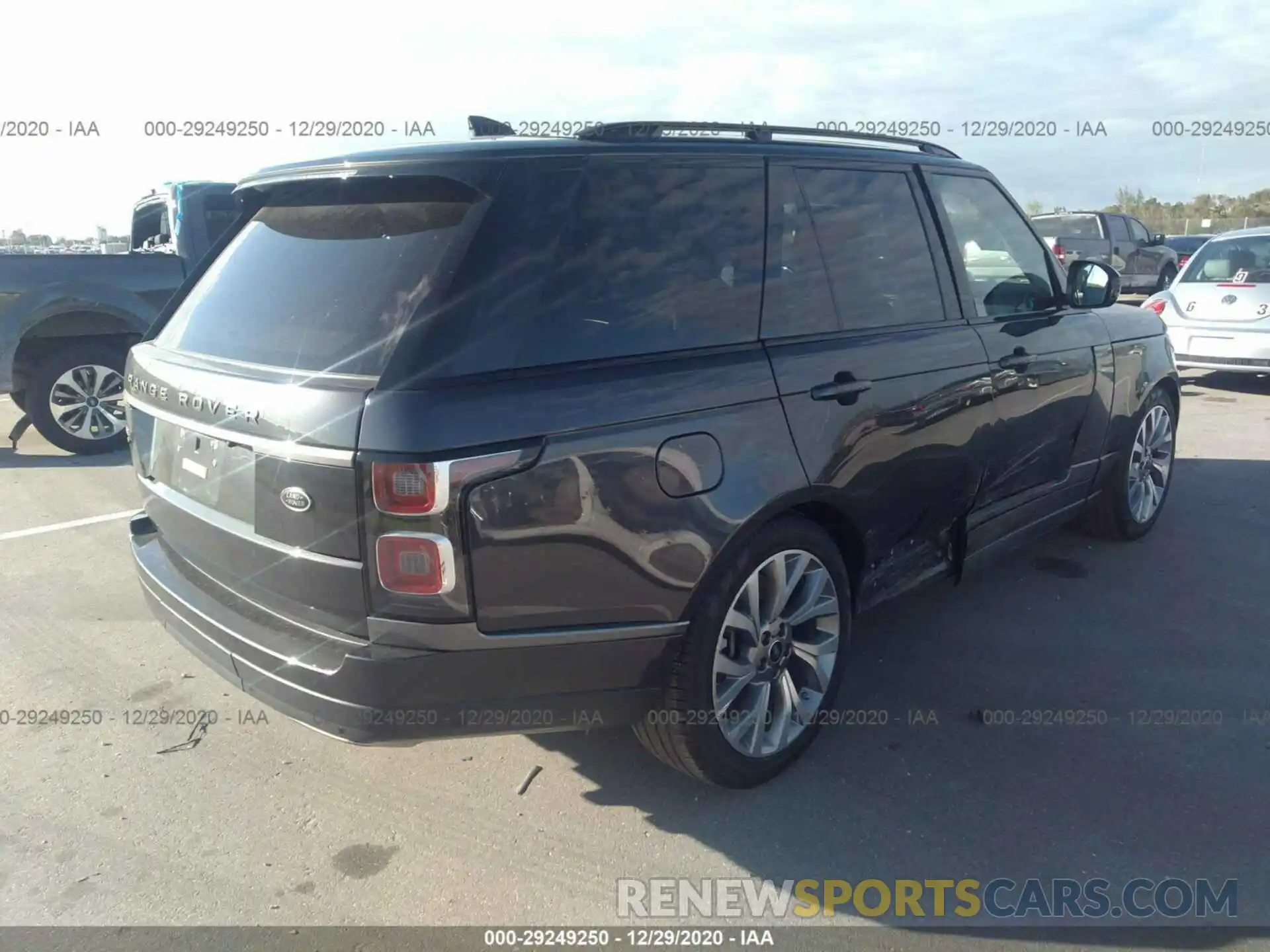 4 Photograph of a damaged car SALGS2RU1LA581963 LAND ROVER RANGE ROVER 2020