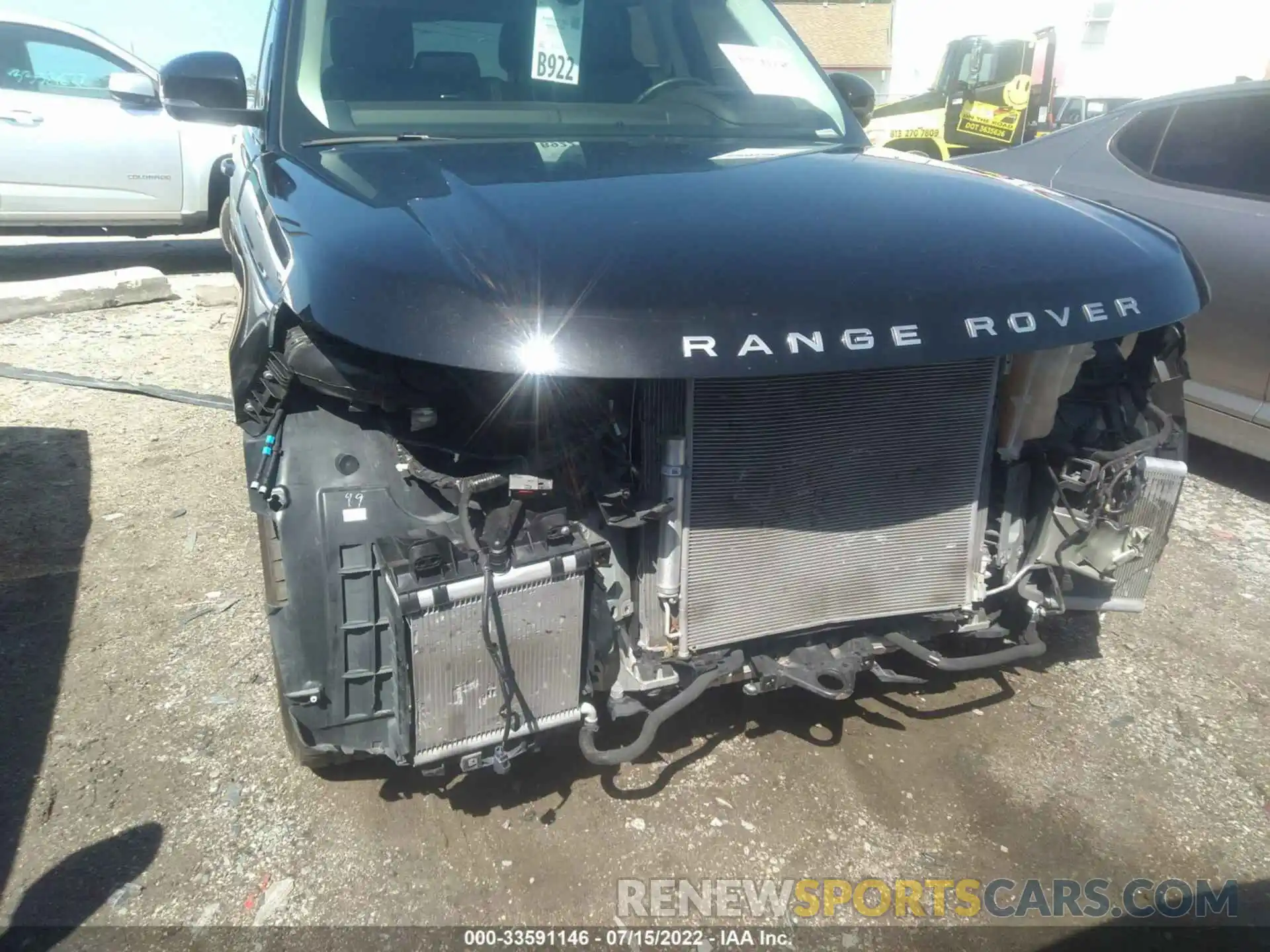 6 Photograph of a damaged car SALGS2RU7LA575925 LAND ROVER RANGE ROVER 2020