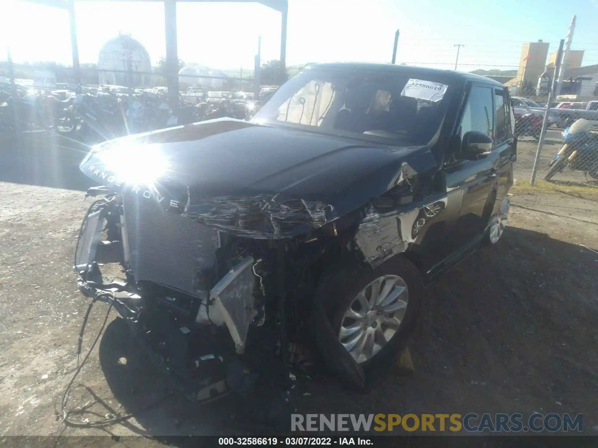 2 Photograph of a damaged car SALGS2RU7LA597648 LAND ROVER RANGE ROVER 2020