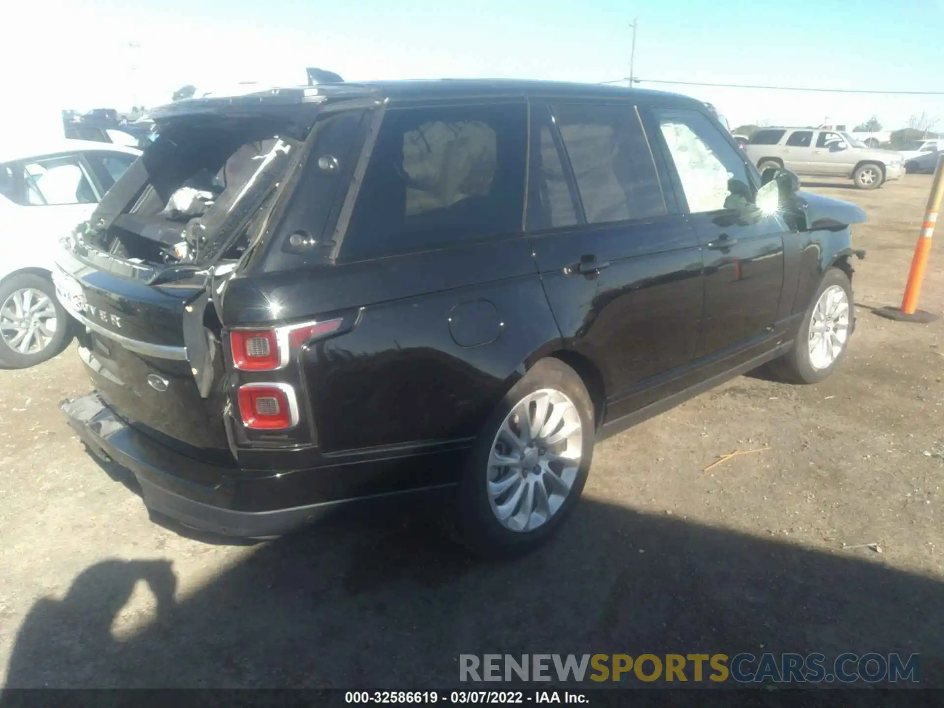 4 Photograph of a damaged car SALGS2RU7LA597648 LAND ROVER RANGE ROVER 2020