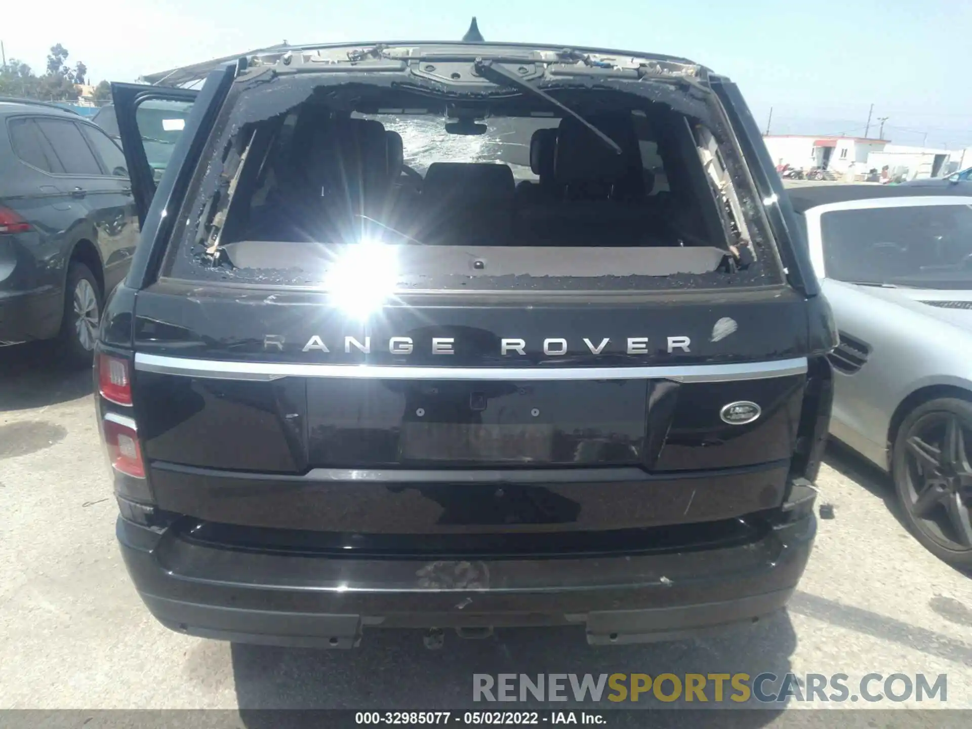 6 Photograph of a damaged car SALGS2RU8LA585363 LAND ROVER RANGE ROVER 2020