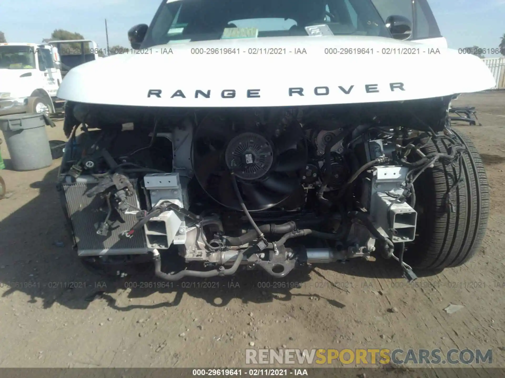 6 Photograph of a damaged car SALGS2RU9LA599739 LAND ROVER RANGE ROVER 2020