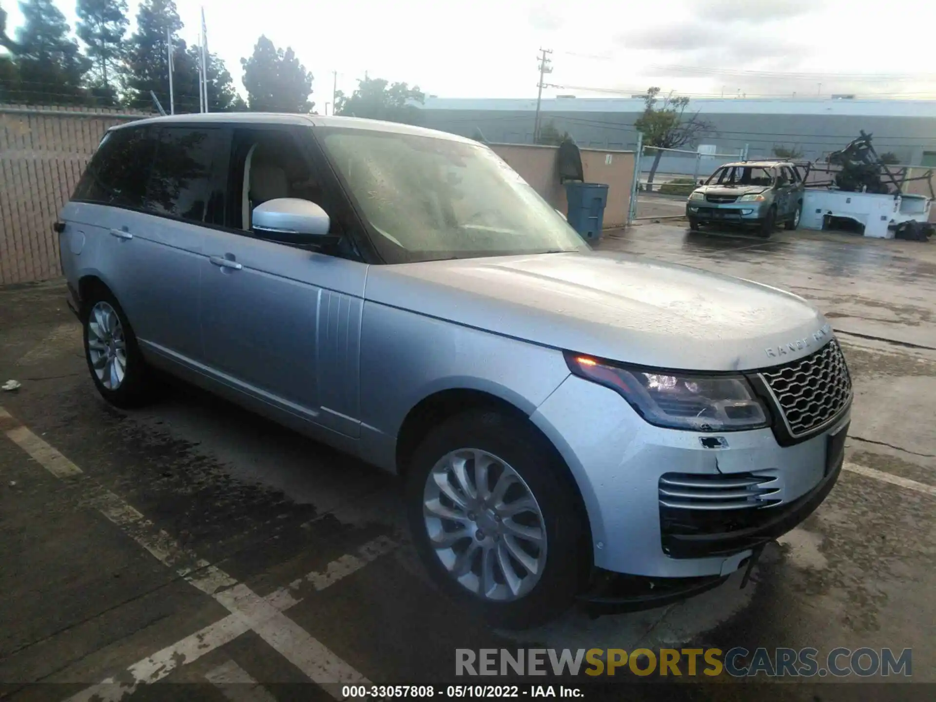 1 Photograph of a damaged car SALGS2RUXLA590354 LAND ROVER RANGE ROVER 2020