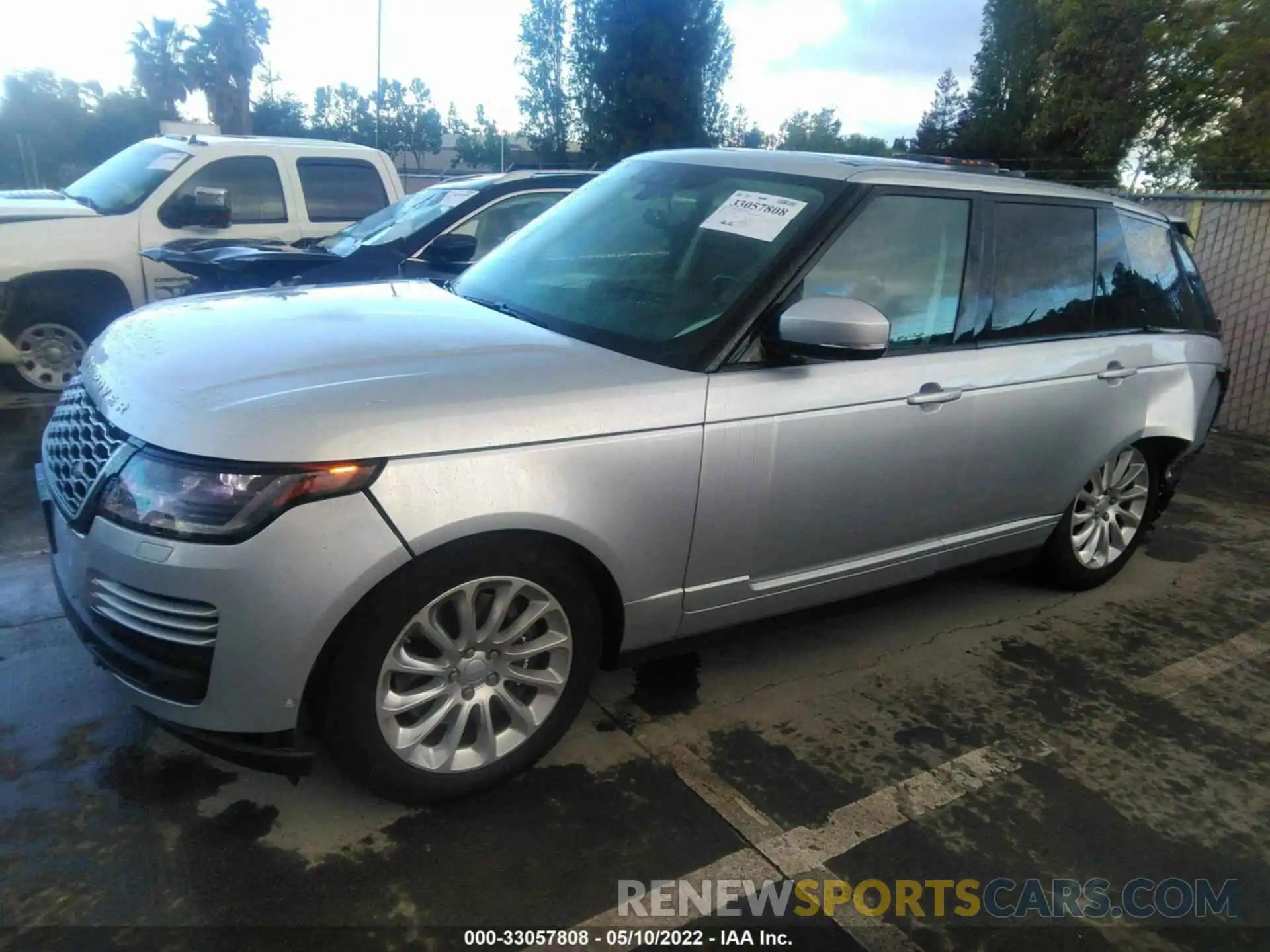 2 Фотография поврежденного автомобиля SALGS2RUXLA590354 LAND ROVER RANGE ROVER 2020