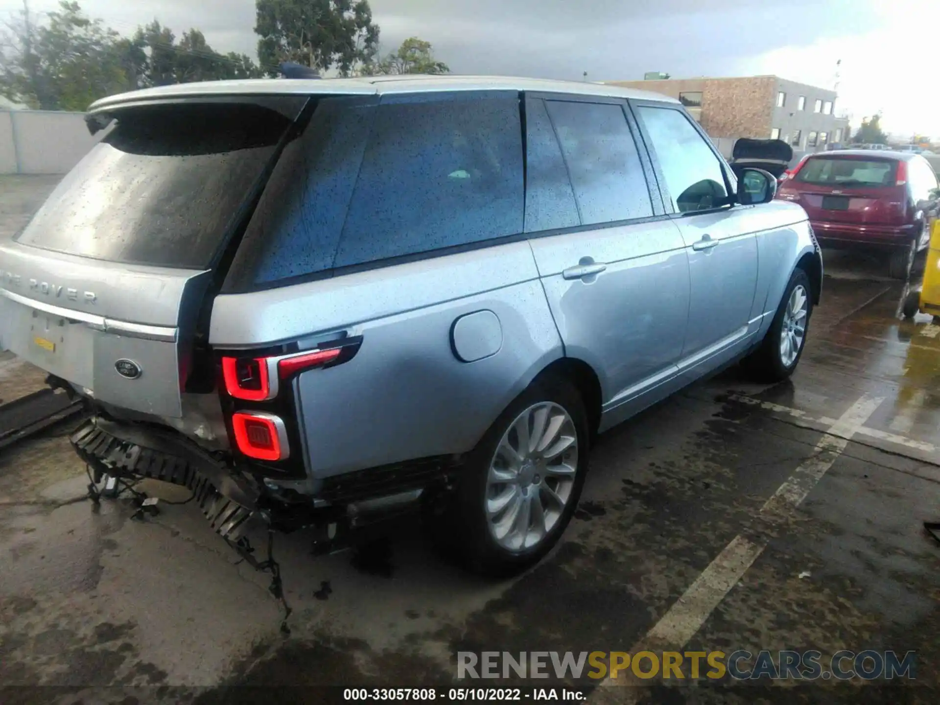 4 Photograph of a damaged car SALGS2RUXLA590354 LAND ROVER RANGE ROVER 2020