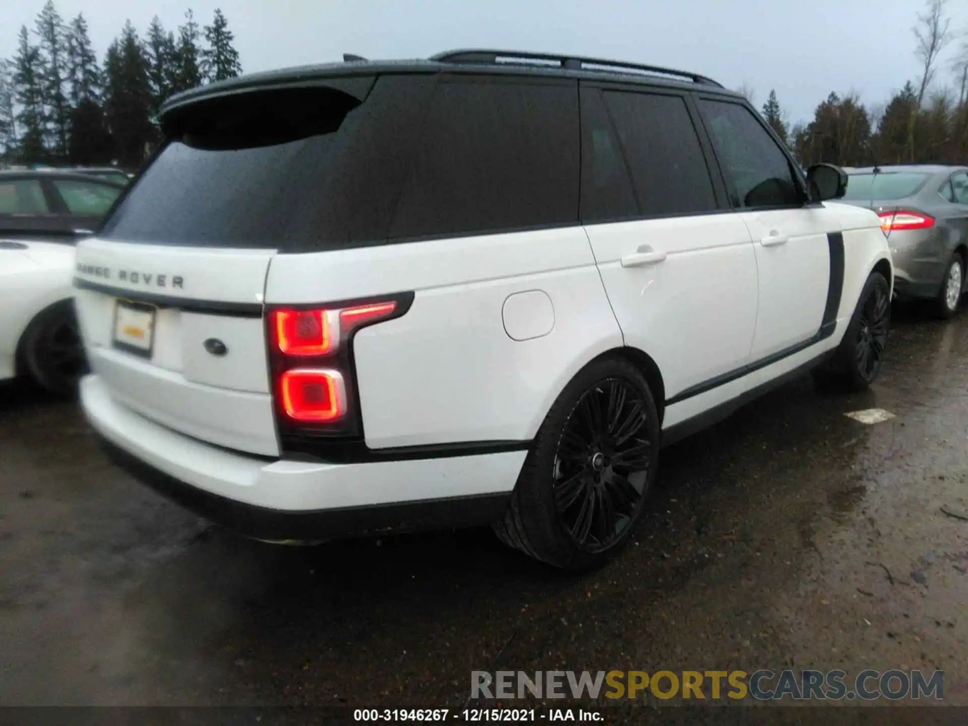 4 Photograph of a damaged car SALGS2RUXLA599930 LAND ROVER RANGE ROVER 2020