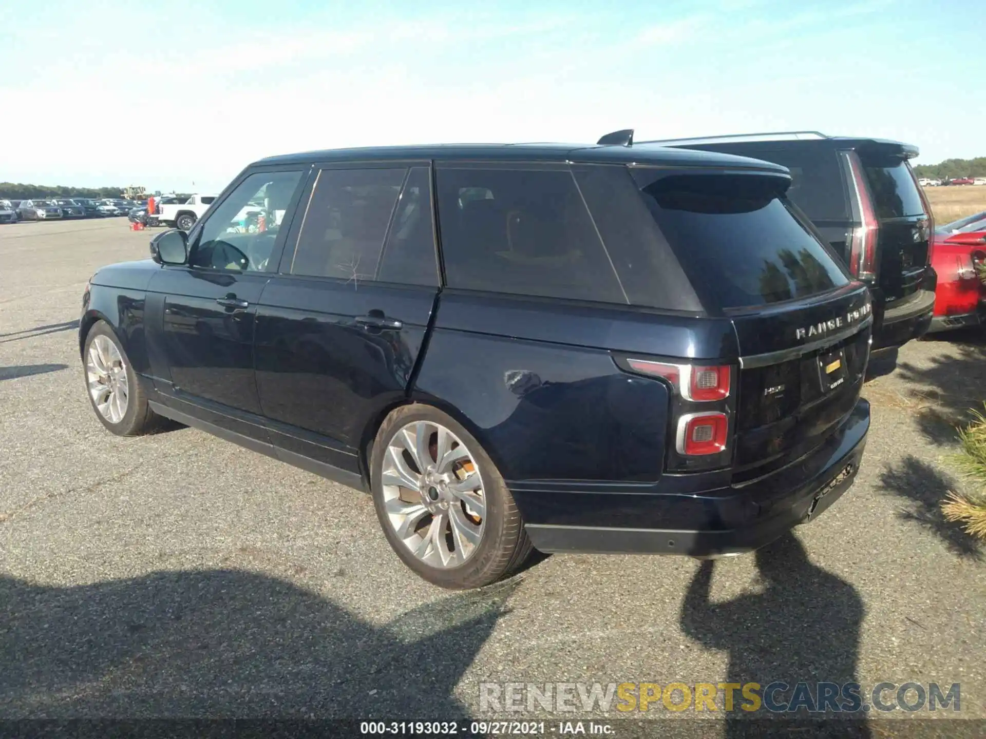 3 Photograph of a damaged car SALGS2SE5LA593939 LAND ROVER RANGE ROVER 2020