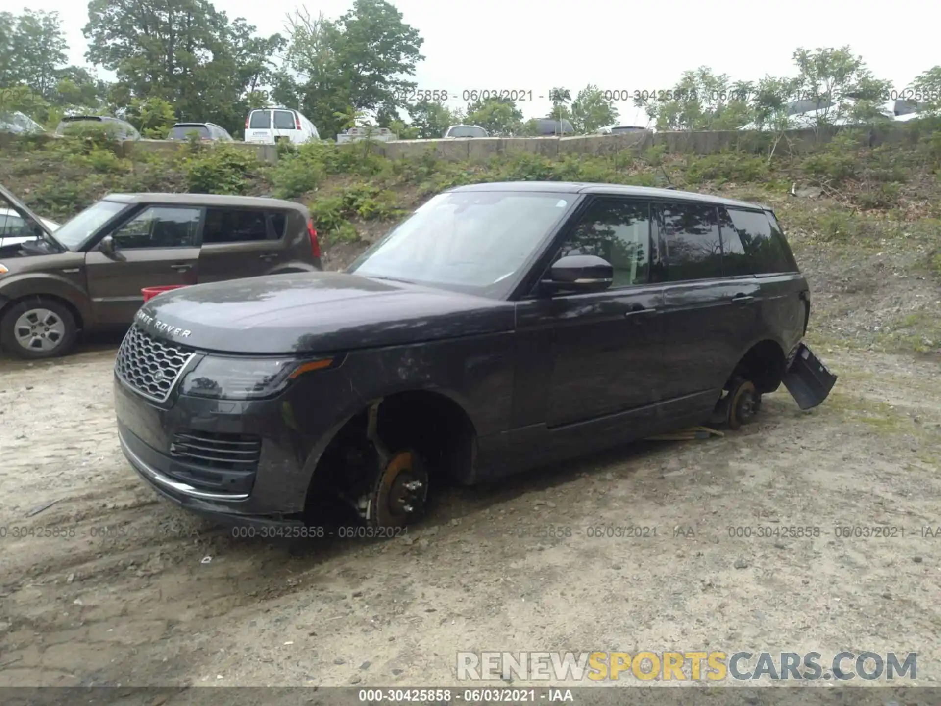 2 Photograph of a damaged car SALGS2SE6LA599491 LAND ROVER RANGE ROVER 2020