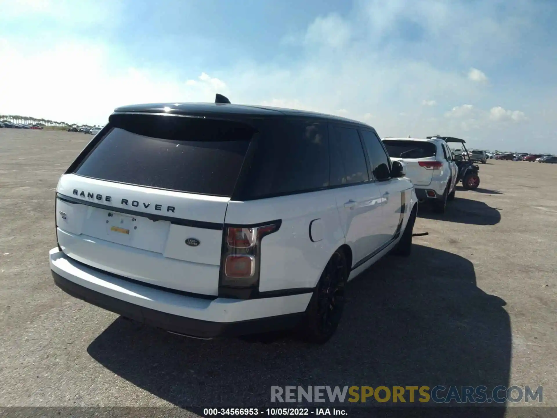 4 Photograph of a damaged car SALGS2SE7LA568542 LAND ROVER RANGE ROVER 2020