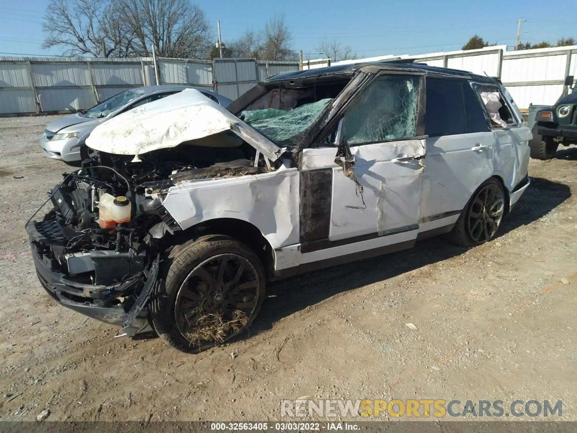 2 Photograph of a damaged car SALGS2SEXLA579700 LAND ROVER RANGE ROVER 2020