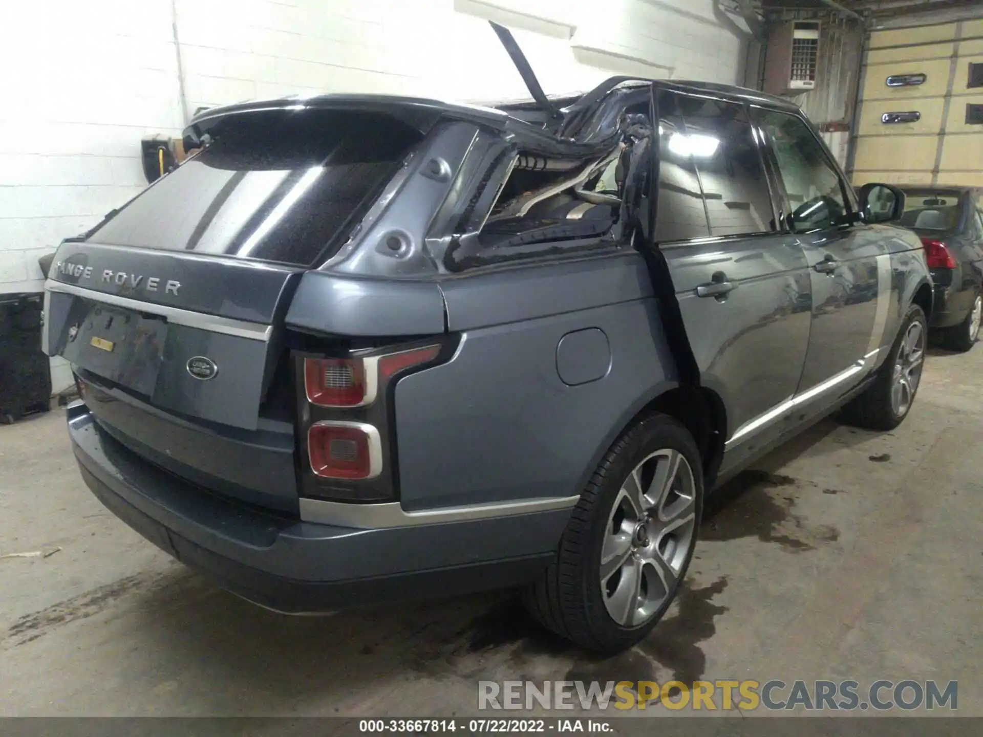 4 Photograph of a damaged car SALGS4RY8LA581568 LAND ROVER RANGE ROVER 2020