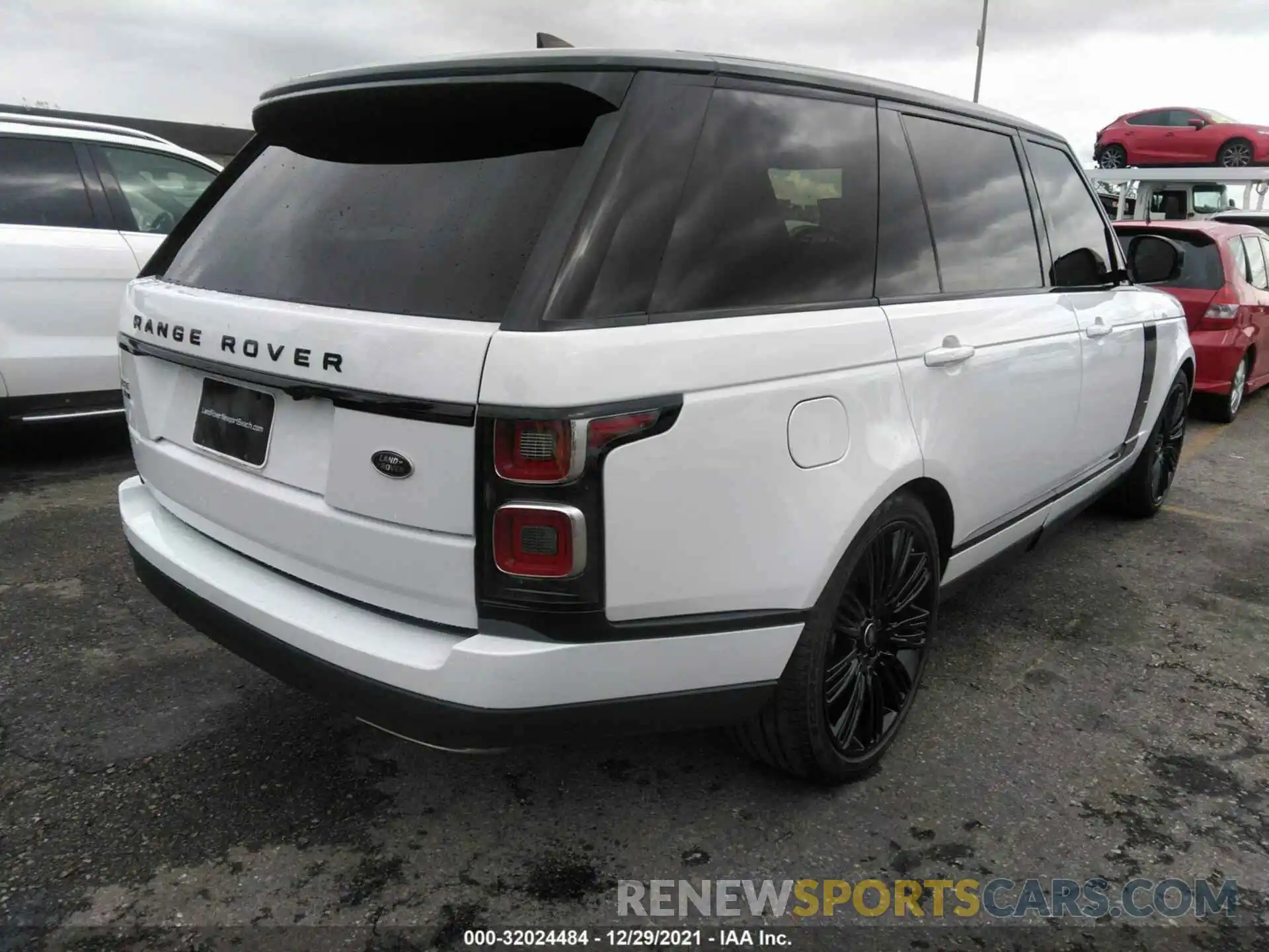 4 Photograph of a damaged car SALGS5SE5LA406460 LAND ROVER RANGE ROVER 2020