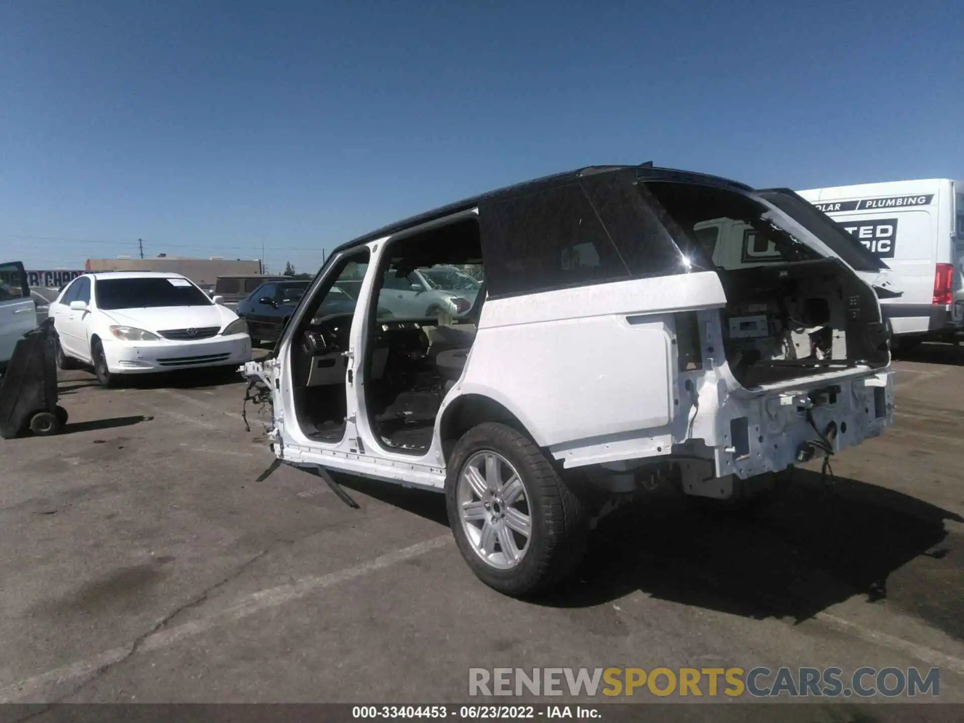 3 Photograph of a damaged car SALGS5SEXLA596689 LAND ROVER RANGE ROVER 2020