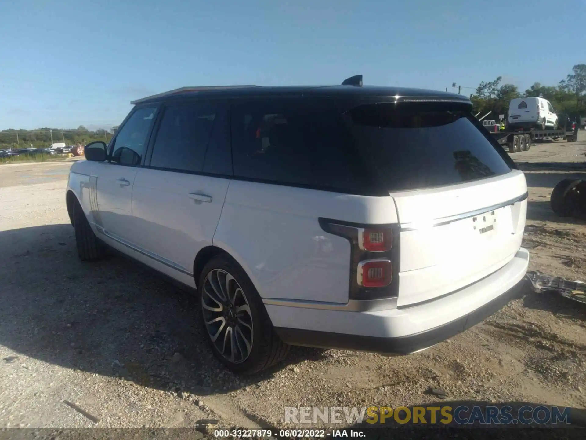 3 Photograph of a damaged car SALGV5SE3LA587307 LAND ROVER RANGE ROVER 2020