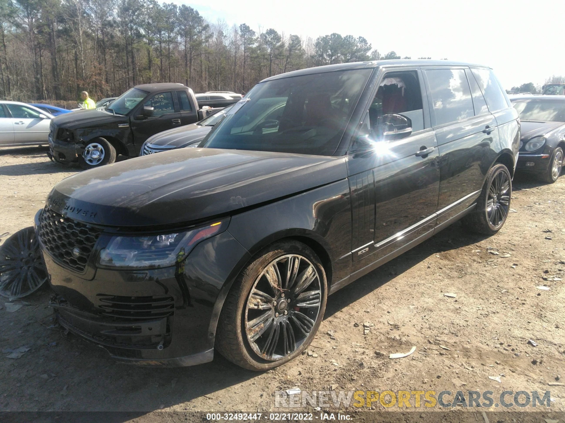 2 Фотография поврежденного автомобиля SALGV5SE7LA405754 LAND ROVER RANGE ROVER 2020