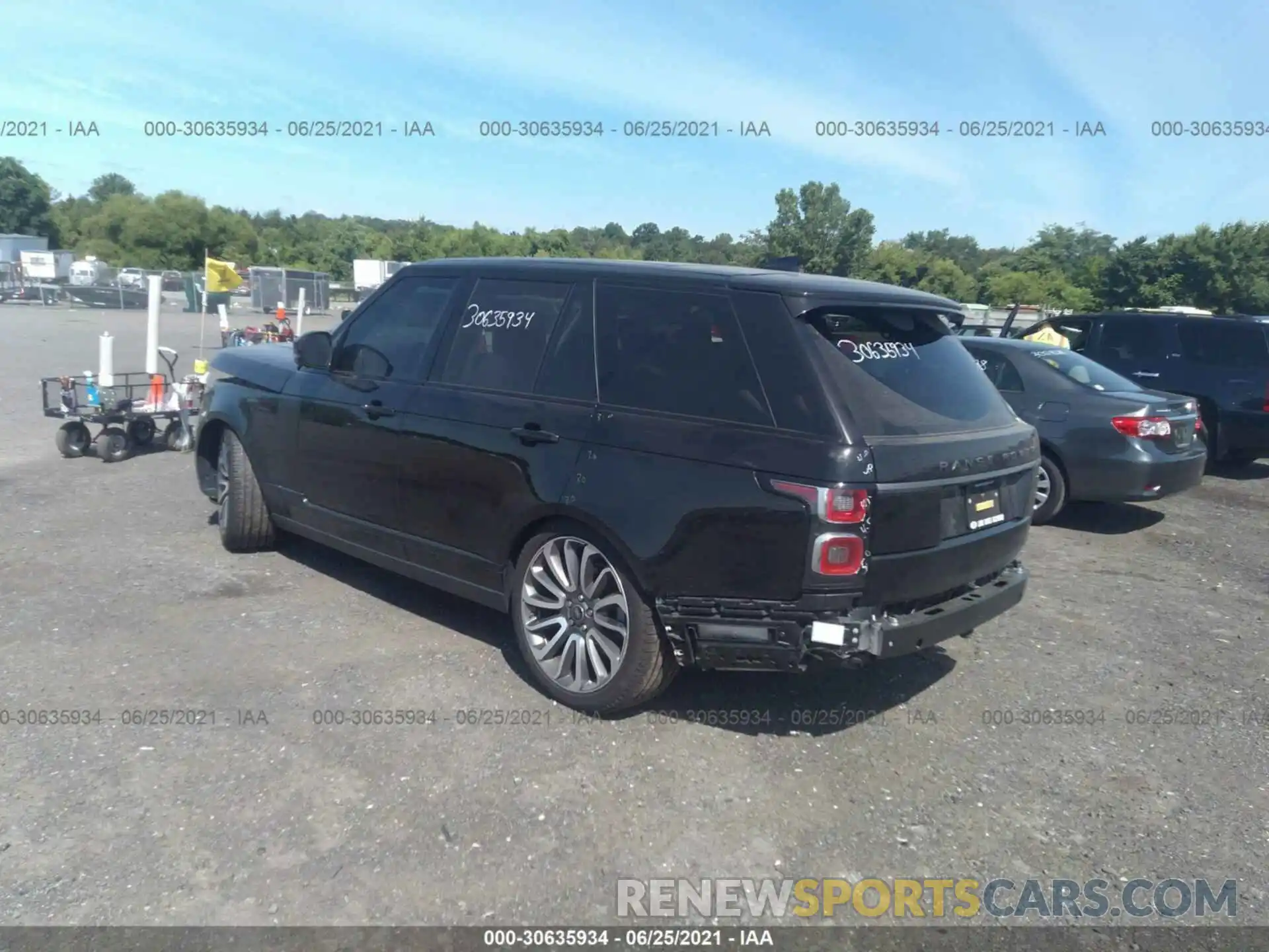 3 Photograph of a damaged car SALGR2SU8MA418248 LAND ROVER RANGE ROVER 2021