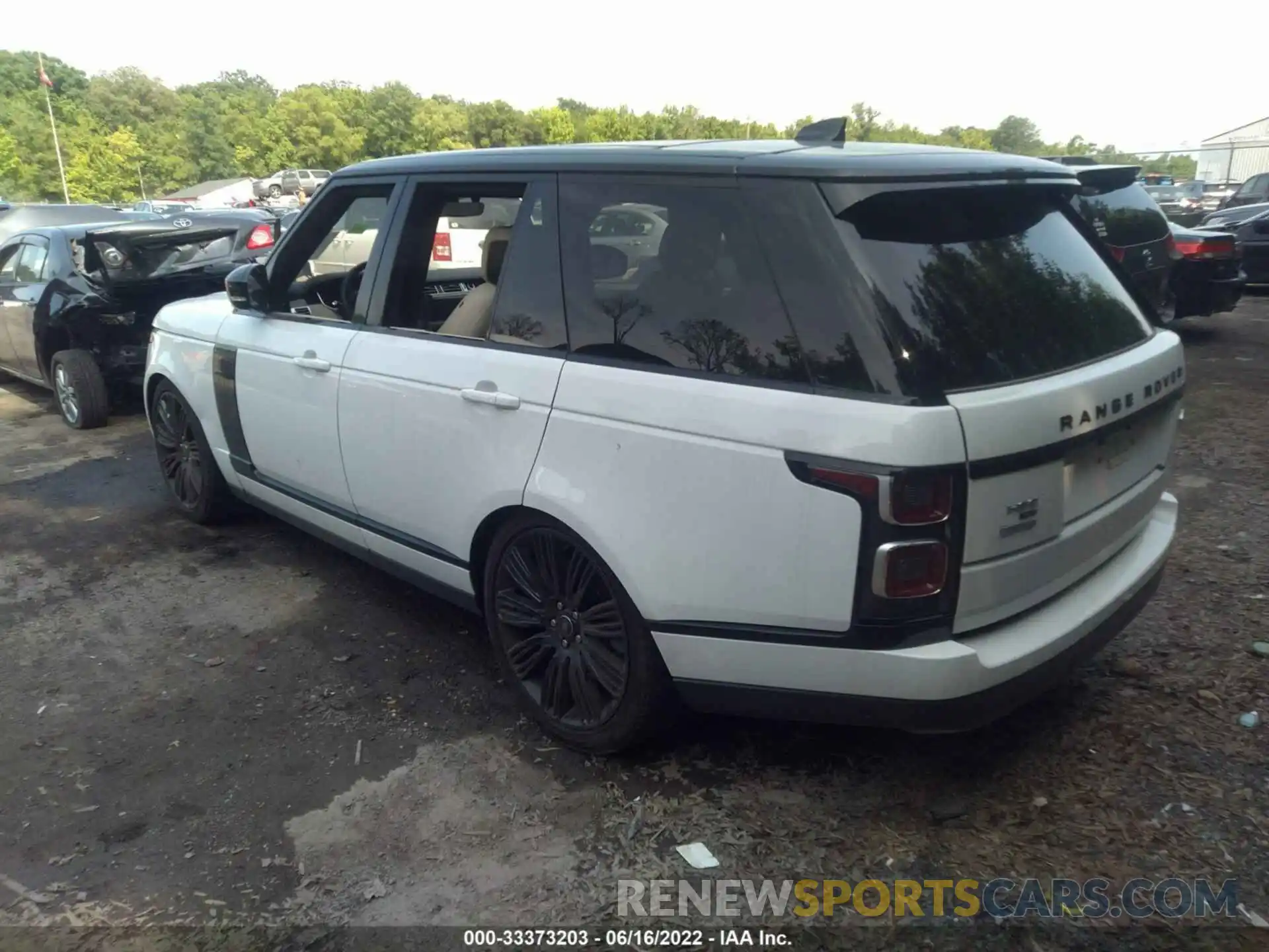 3 Photograph of a damaged car SALGS2RU1MA455622 LAND ROVER RANGE ROVER 2021