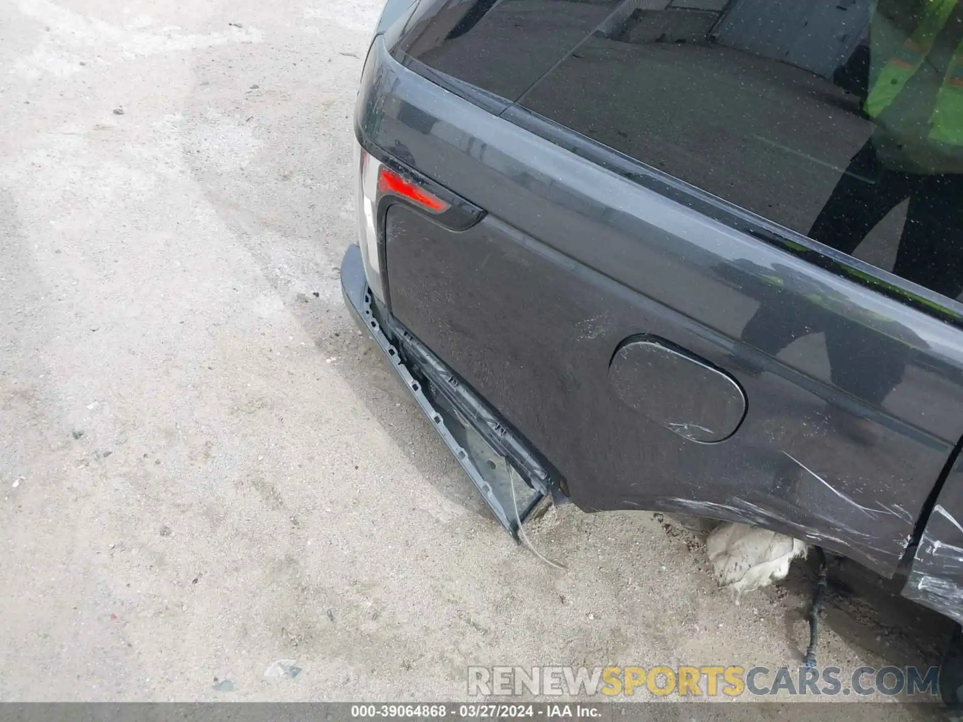 19 Photograph of a damaged car SALGS2RU7MA446357 LAND ROVER RANGE ROVER 2021