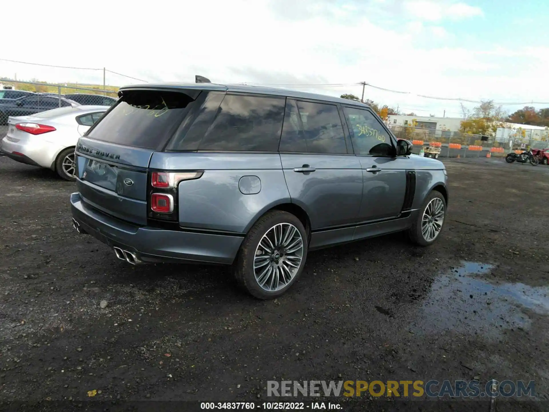 4 Photograph of a damaged car SALGS2SE5MA427082 LAND ROVER RANGE ROVER 2021