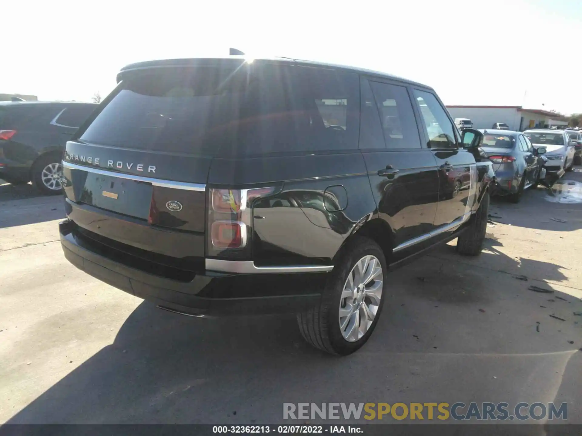 4 Photograph of a damaged car SALGS2RU1NA466282 LAND ROVER RANGE ROVER 2022