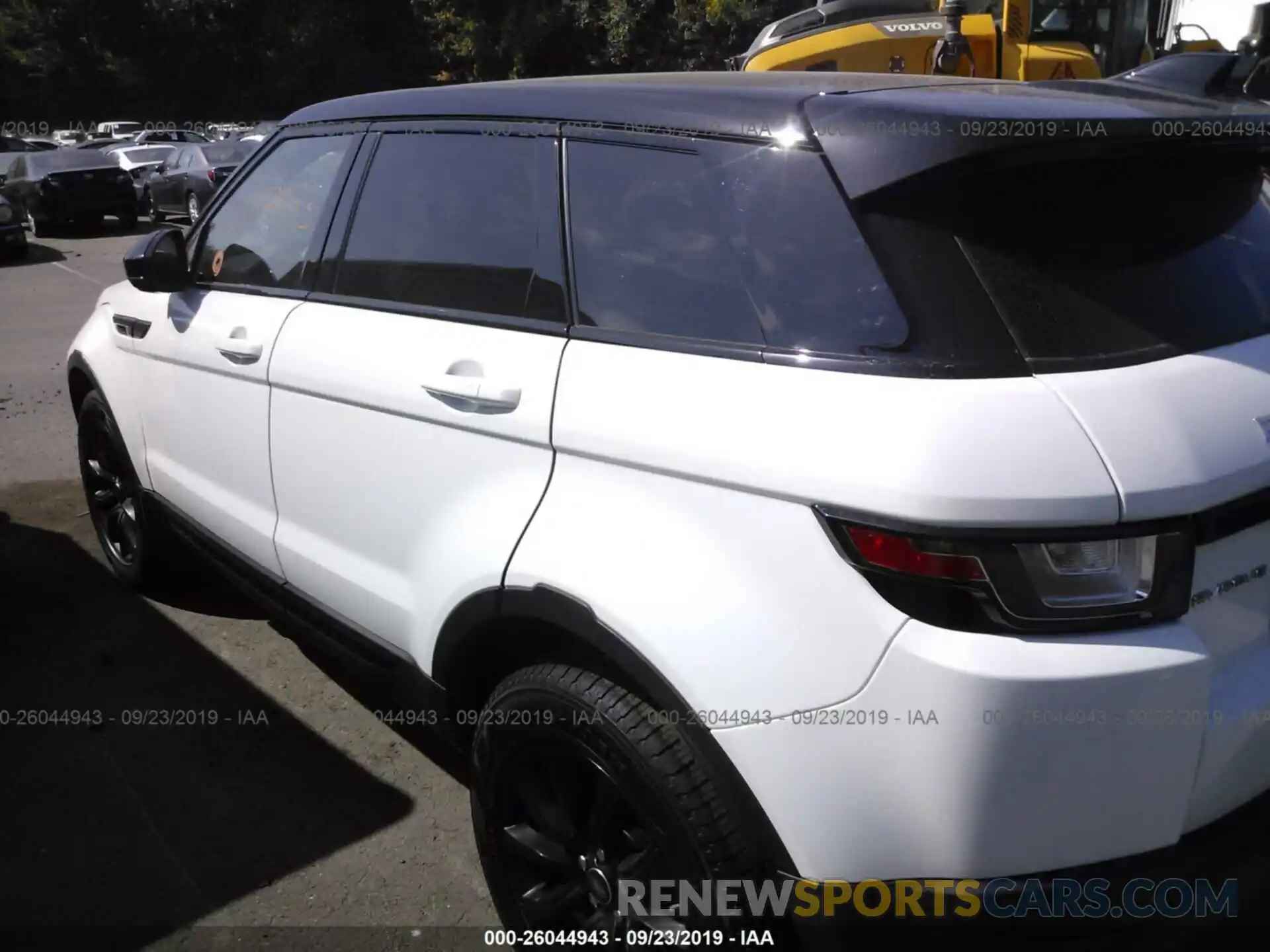 3 Photograph of a damaged car SALVP2RX2KH332743 LAND ROVER RANGE ROVER EVOQU 2019