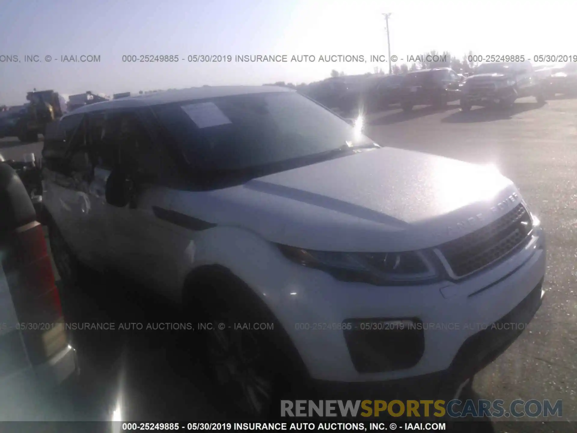 1 Photograph of a damaged car SALVP2RX5KH342098 LAND ROVER RANGE ROVER EVOQU 2019