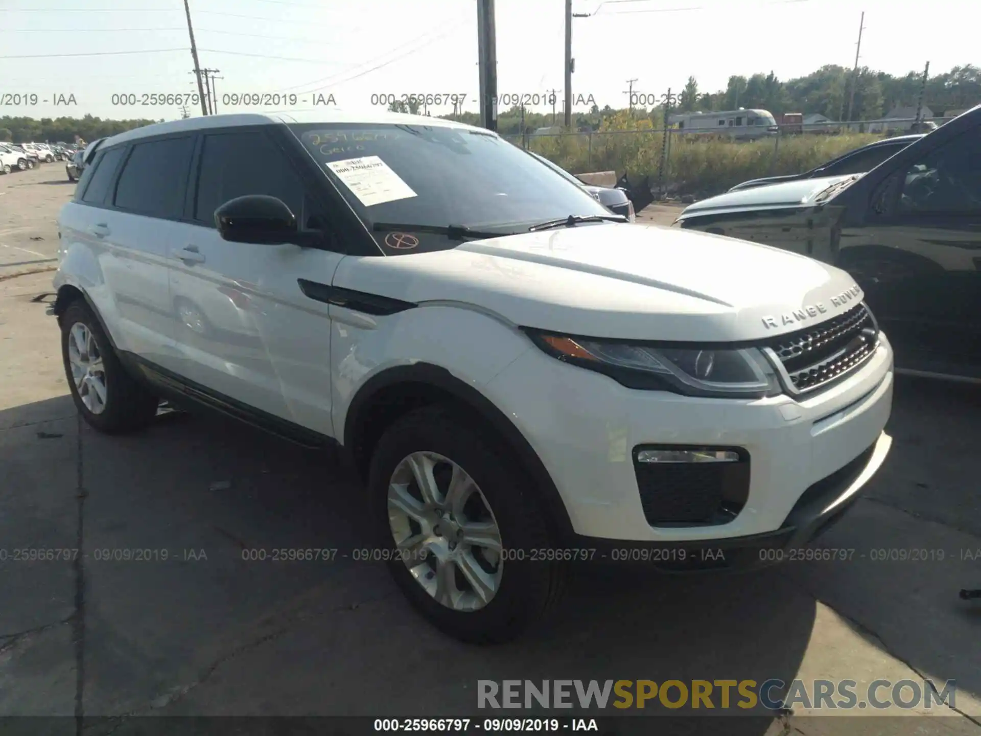 1 Фотография поврежденного автомобиля SALVP2RX6KH329294 LAND ROVER RANGE ROVER EVOQU 2019