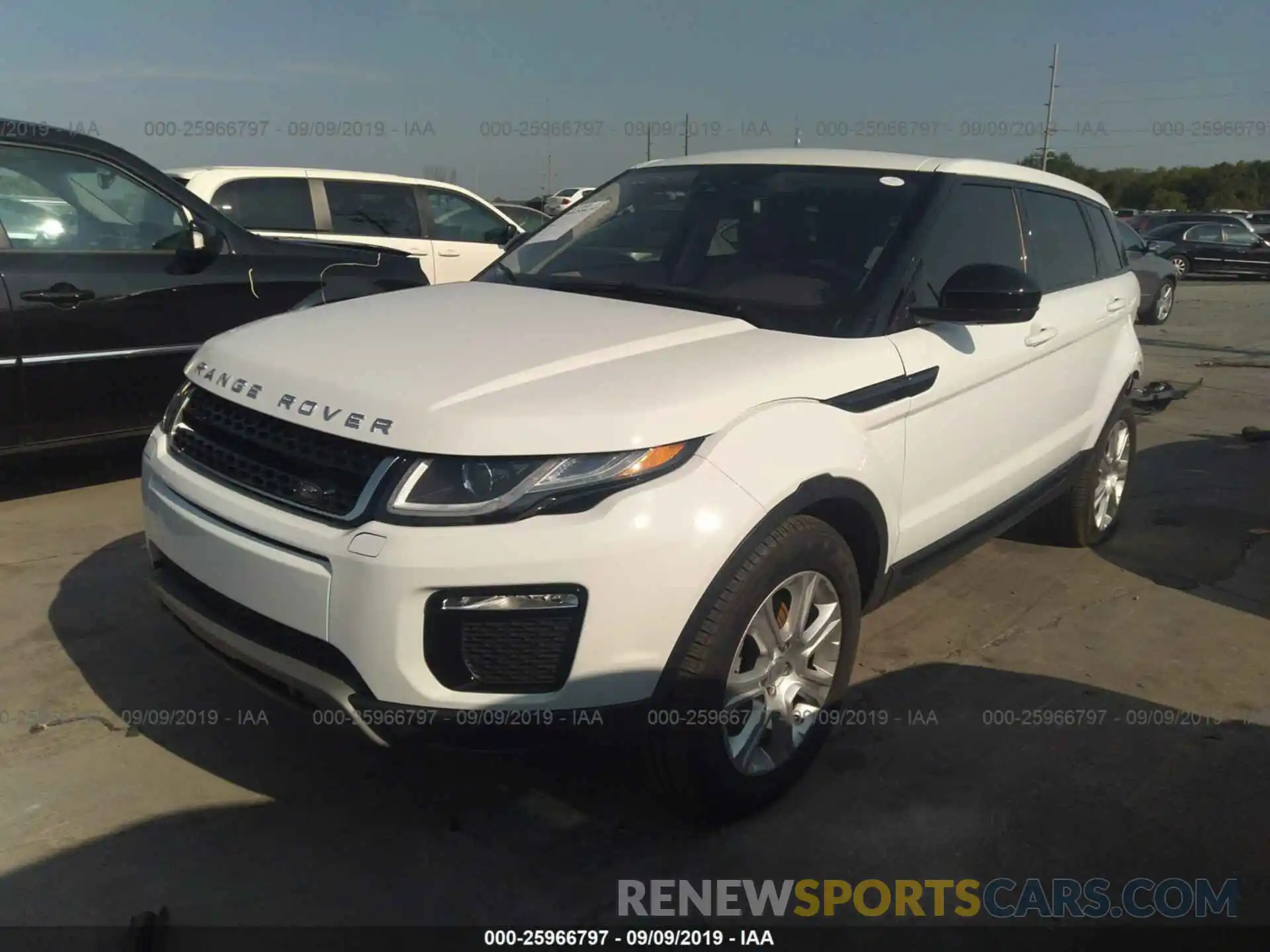 2 Фотография поврежденного автомобиля SALVP2RX6KH329294 LAND ROVER RANGE ROVER EVOQU 2019