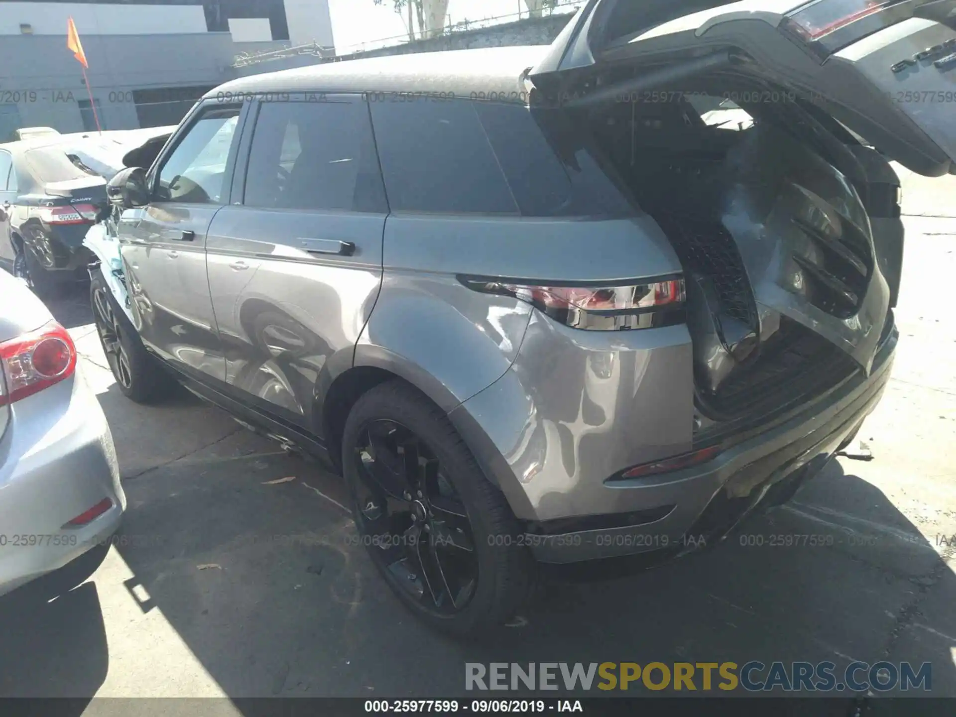 3 Photograph of a damaged car SALZM2GX4LH022950 LAND ROVER RANGE ROVER EVOQU 2020