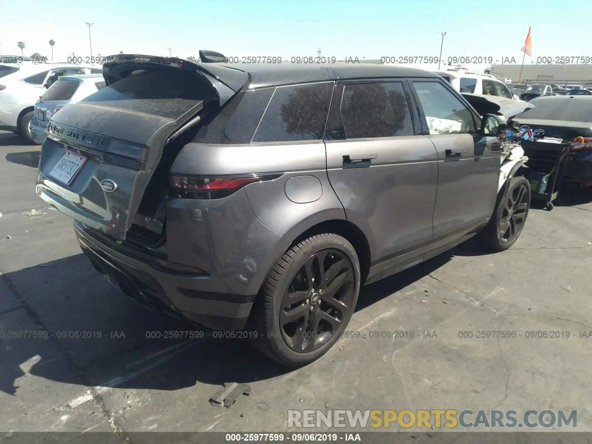 4 Photograph of a damaged car SALZM2GX4LH022950 LAND ROVER RANGE ROVER EVOQU 2020