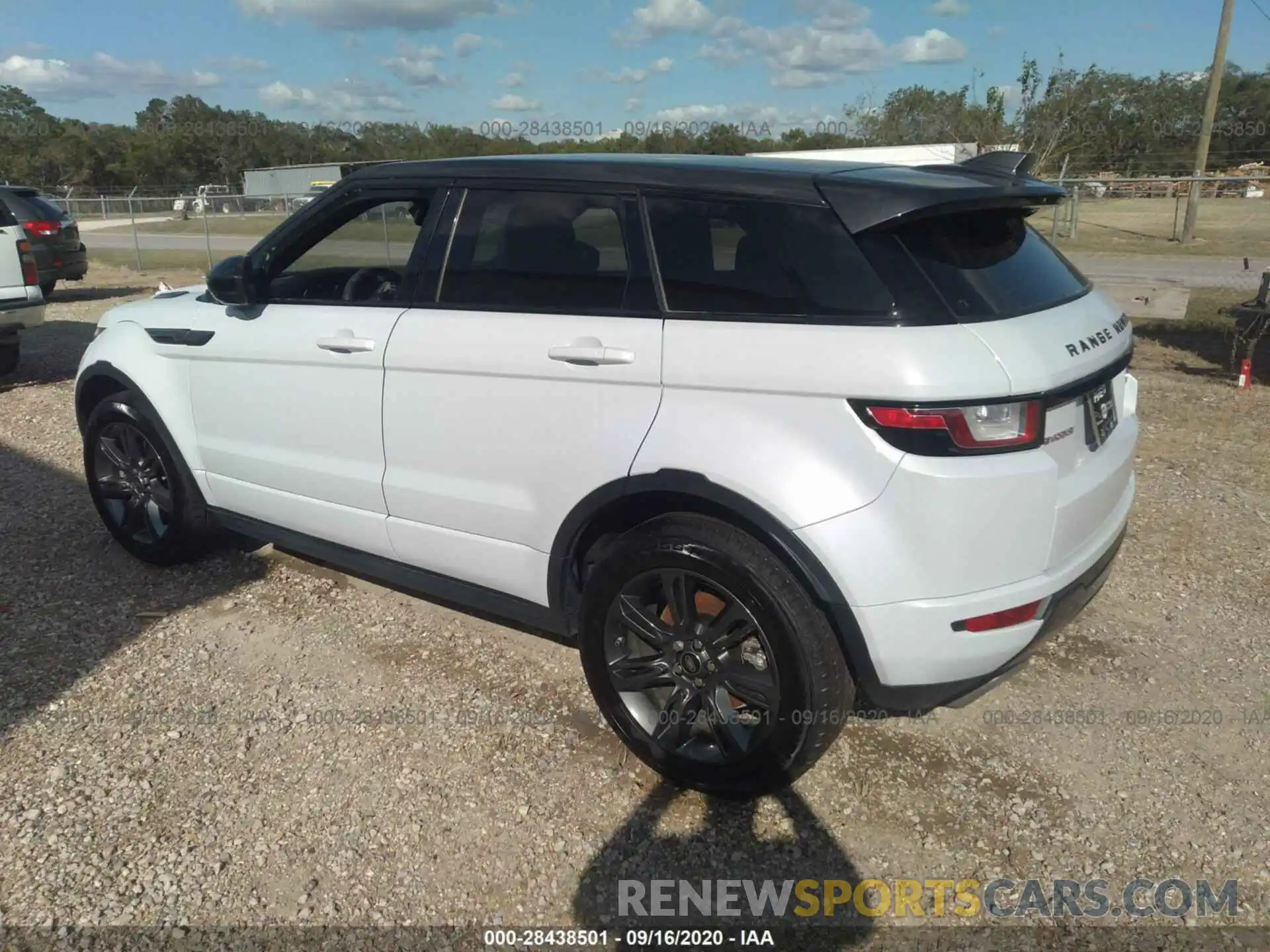 3 Photograph of a damaged car SALVC2RX5KH338502 LAND ROVER RANGE ROVER EVOQUE 2019