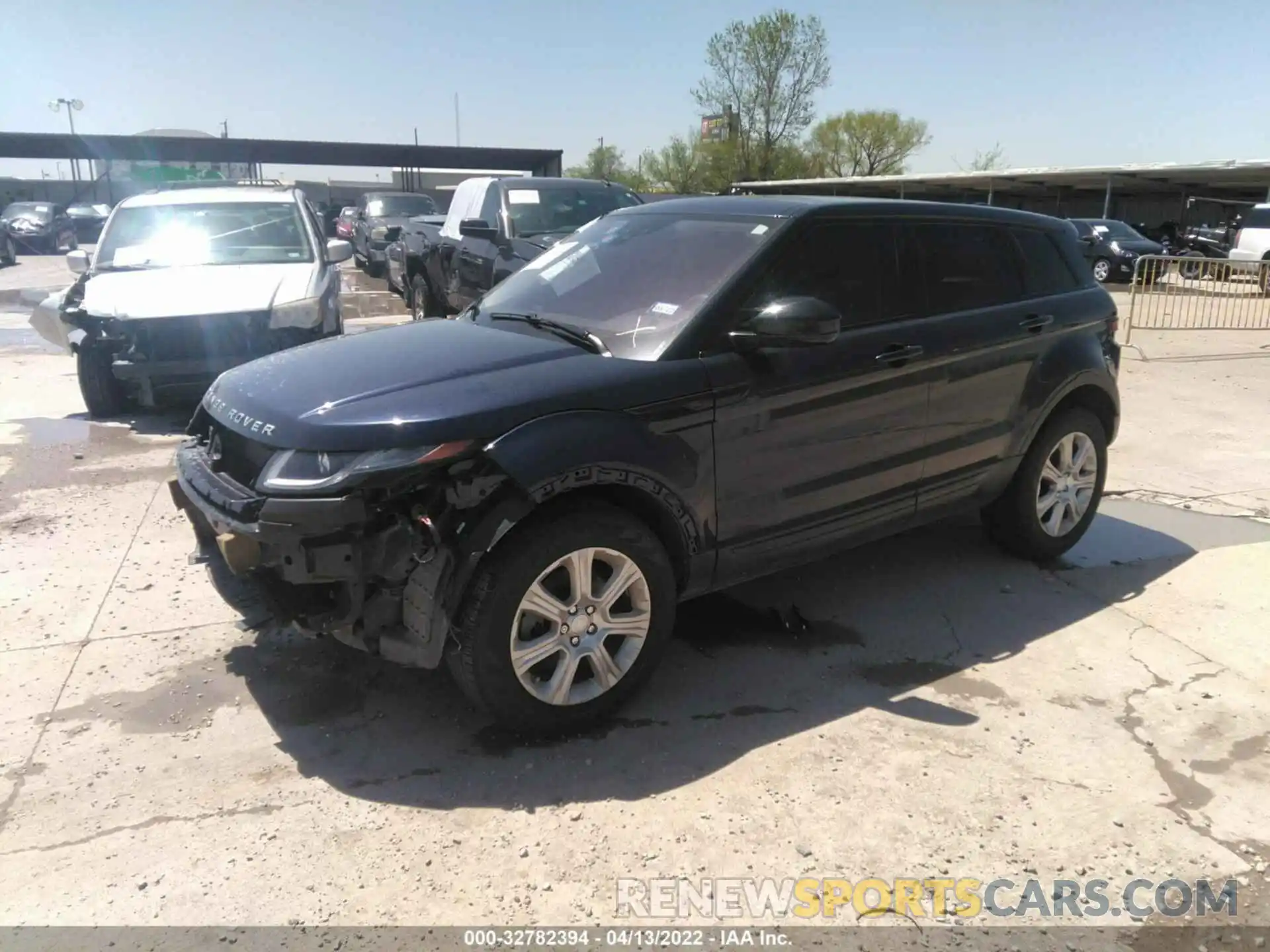 2 Фотография поврежденного автомобиля SALVP2RX2KH340812 LAND ROVER RANGE ROVER EVOQUE 2019