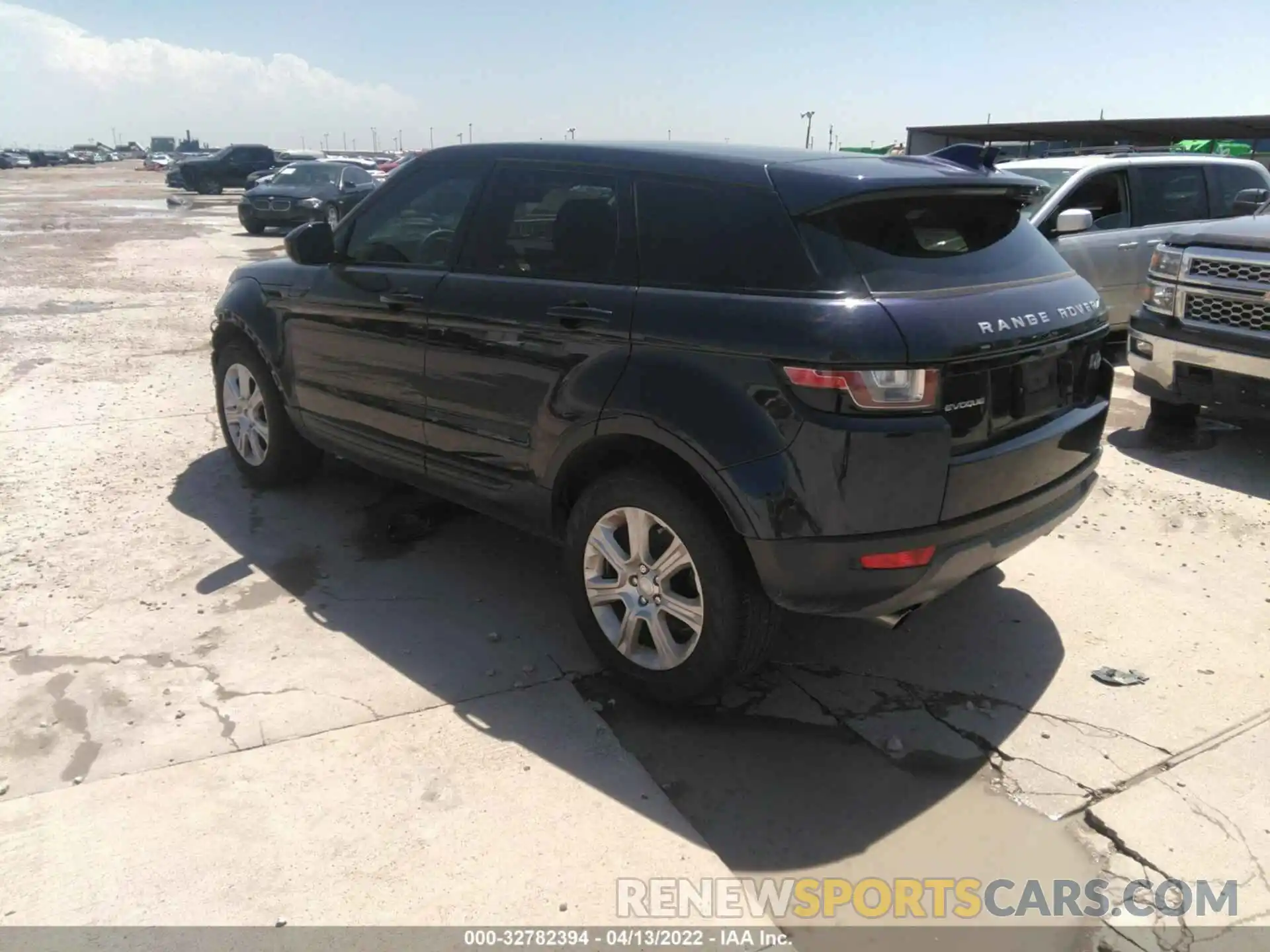 3 Фотография поврежденного автомобиля SALVP2RX2KH340812 LAND ROVER RANGE ROVER EVOQUE 2019