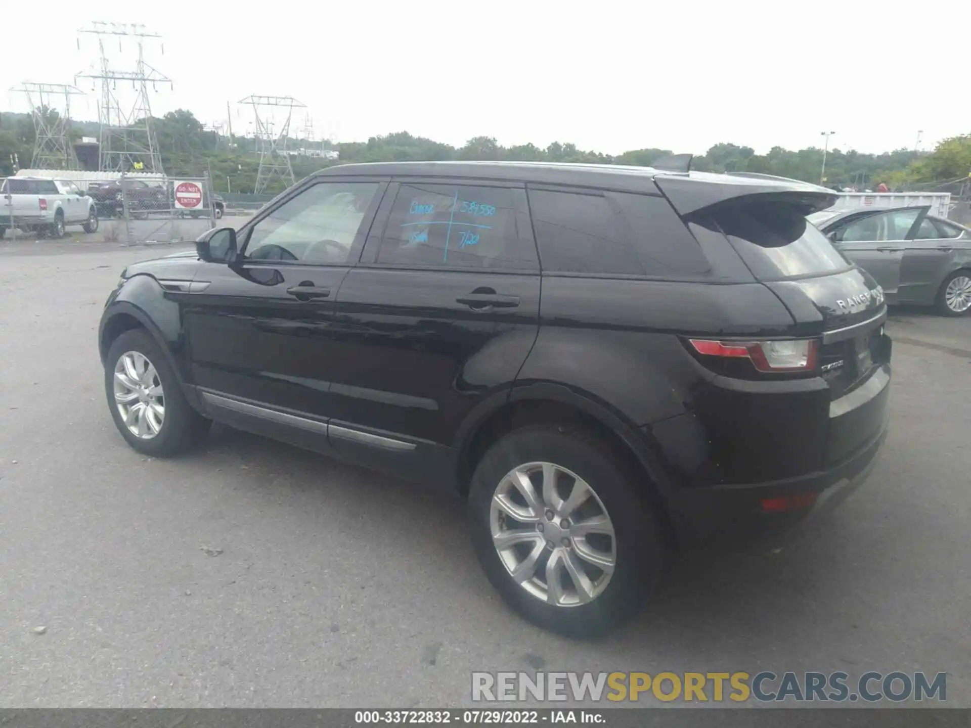 3 Photograph of a damaged car SALVP2RX2KH345492 LAND ROVER RANGE ROVER EVOQUE 2019