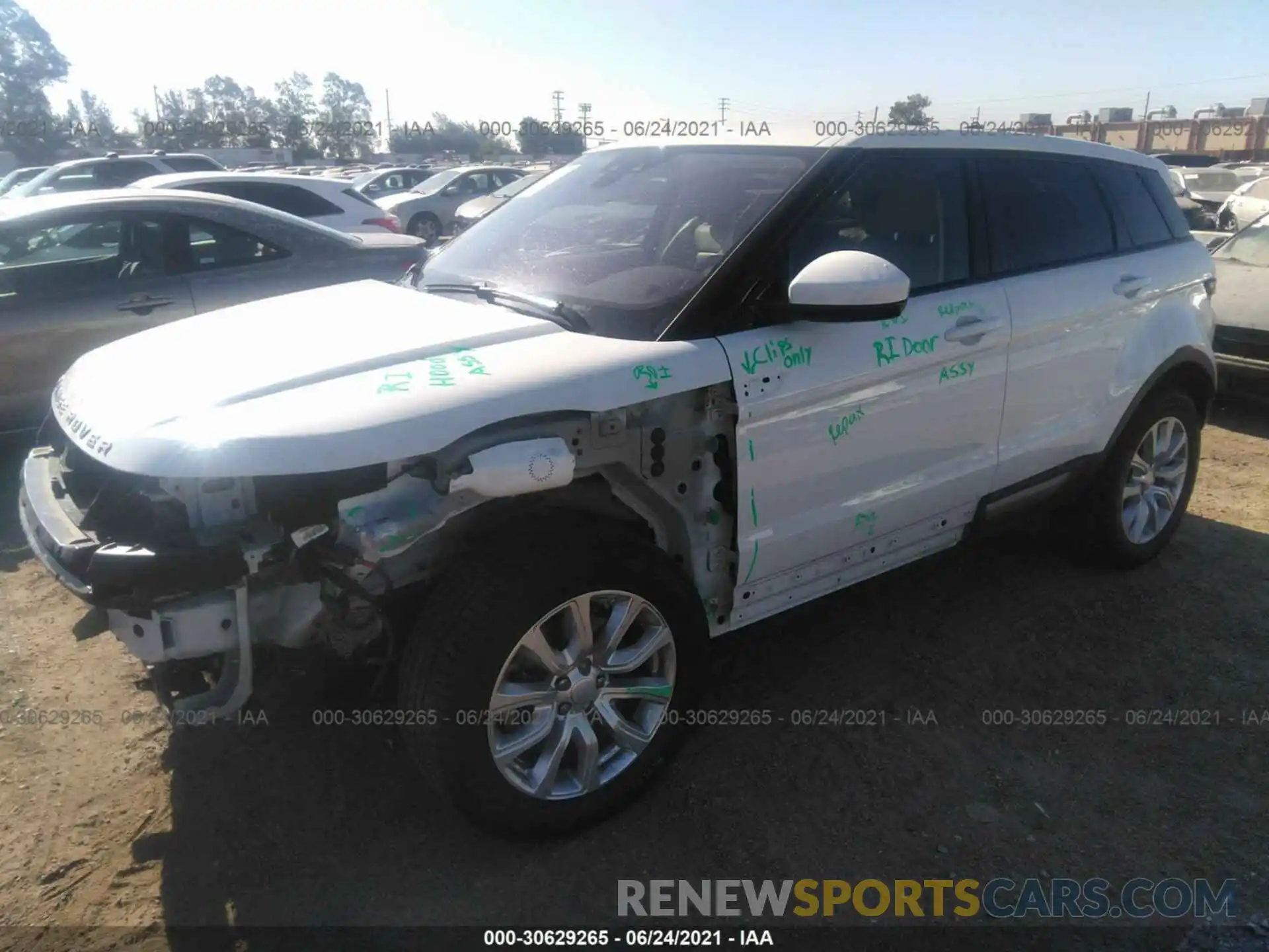 2 Фотография поврежденного автомобиля SALVP2RX3KH333366 LAND ROVER RANGE ROVER EVOQUE 2019