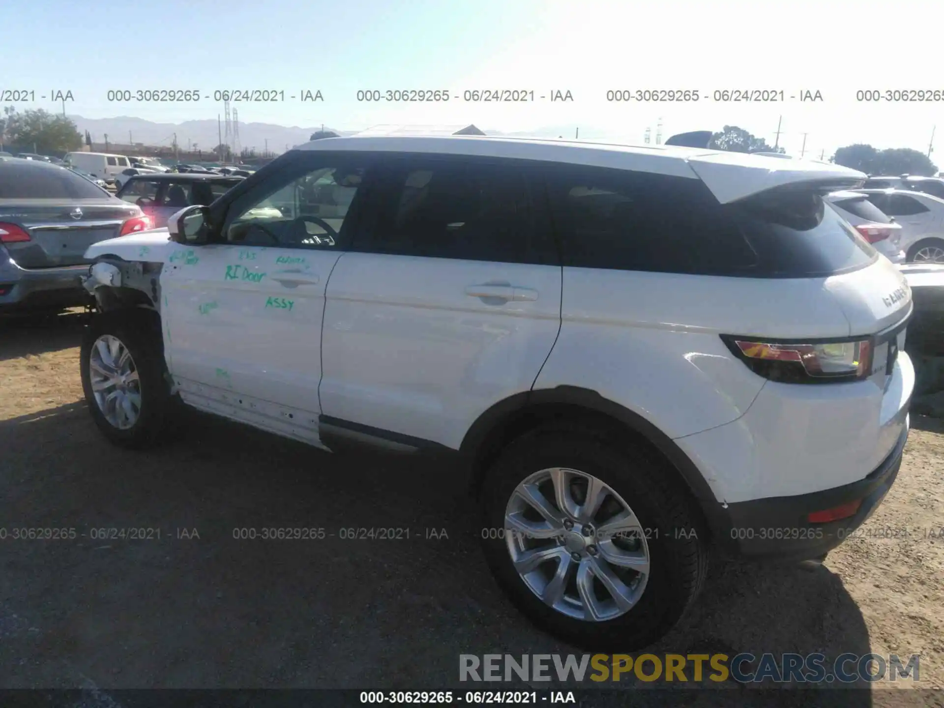 3 Фотография поврежденного автомобиля SALVP2RX3KH333366 LAND ROVER RANGE ROVER EVOQUE 2019