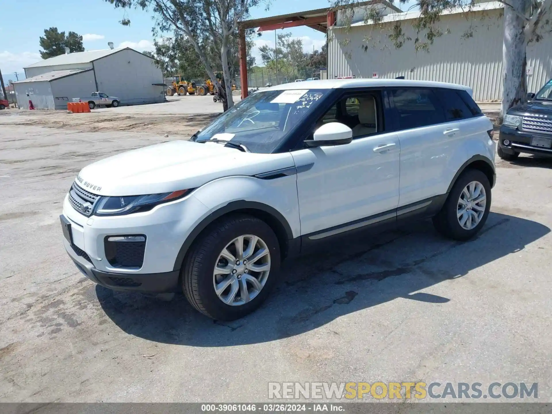 2 Фотография поврежденного автомобиля SALVP2RX4KH345199 LAND ROVER RANGE ROVER EVOQUE 2019