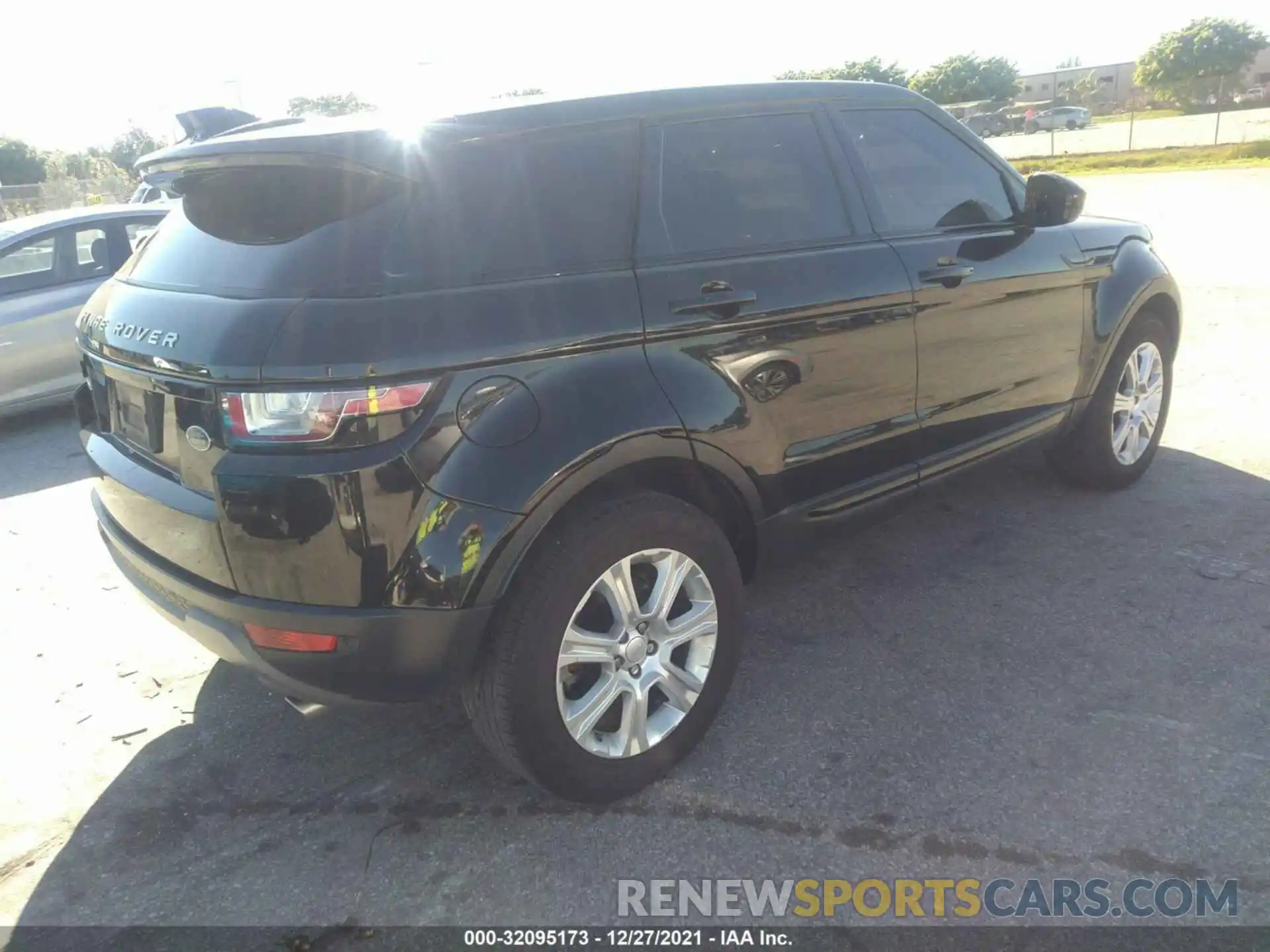 4 Photograph of a damaged car SALVP2RX5KH347091 LAND ROVER RANGE ROVER EVOQUE 2019