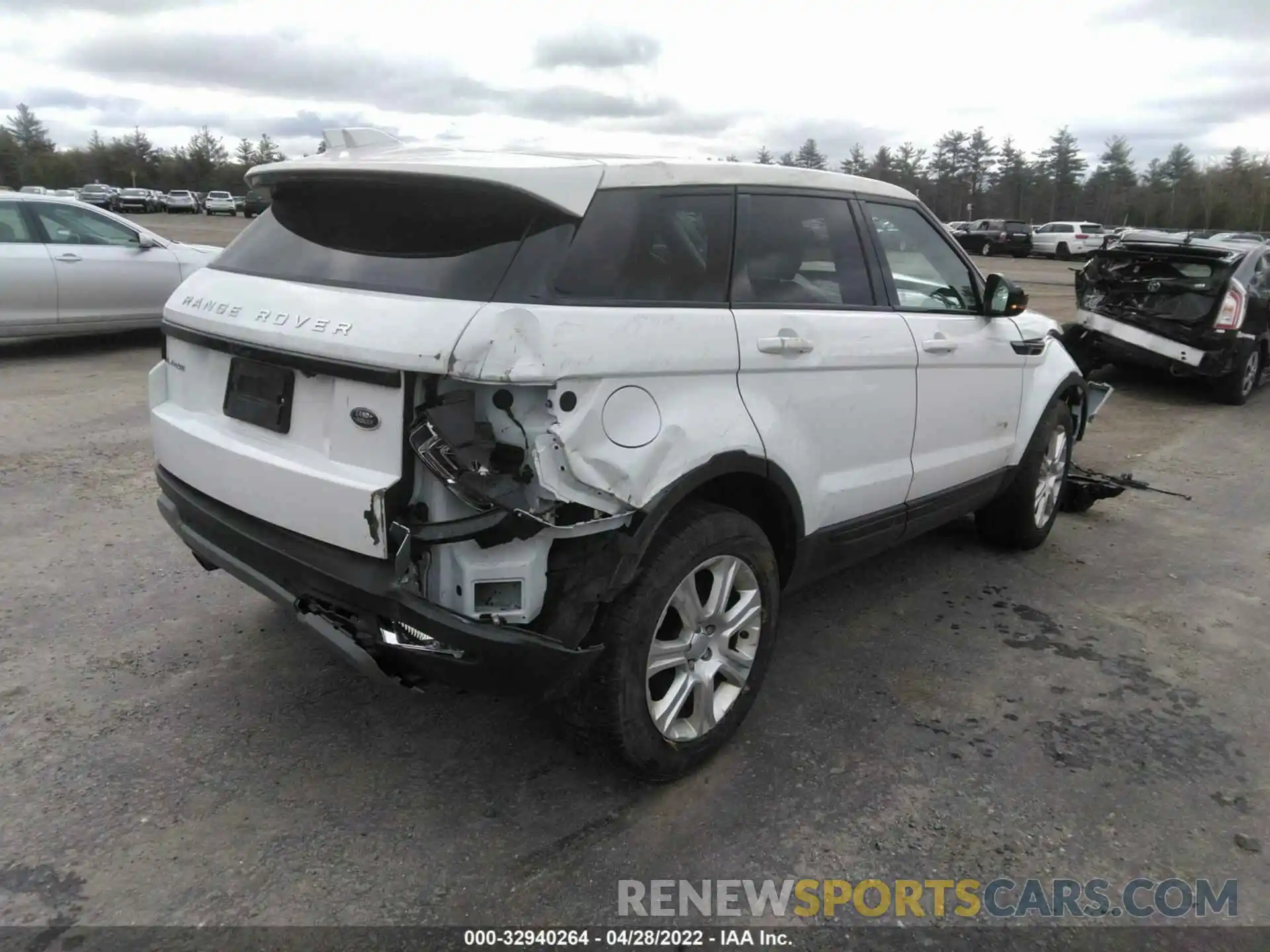 4 Фотография поврежденного автомобиля SALVP2RX9KH347076 LAND ROVER RANGE ROVER EVOQUE 2019