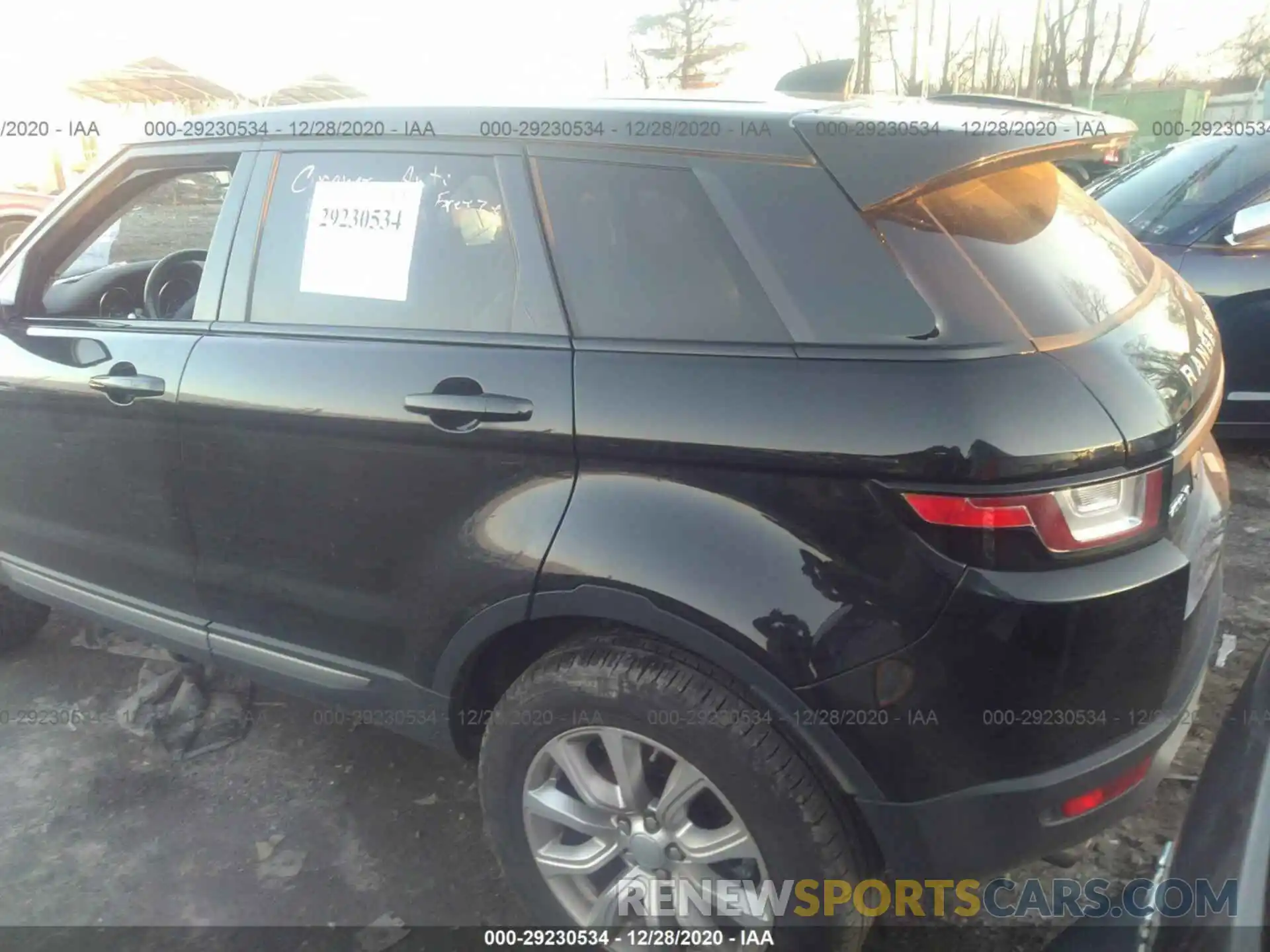 3 Фотография поврежденного автомобиля SALVP2RXXKH343828 LAND ROVER RANGE ROVER EVOQUE 2019